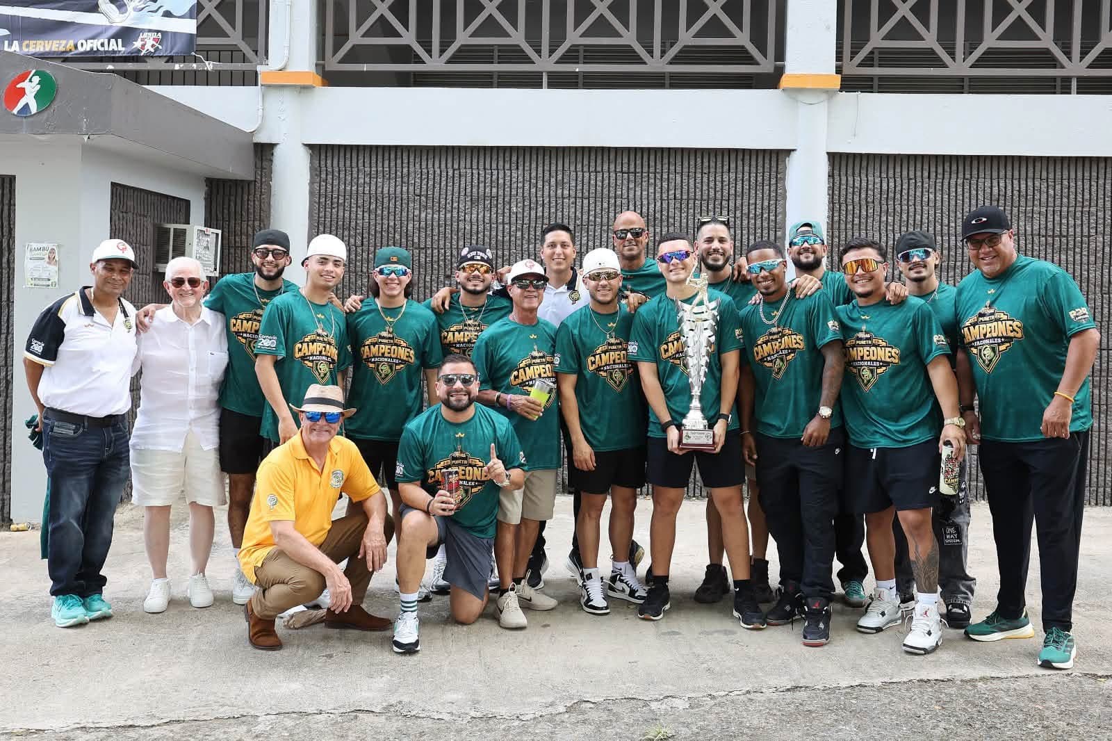 Comerío recibe a campeones de la Doble A con caravana multitudinaria