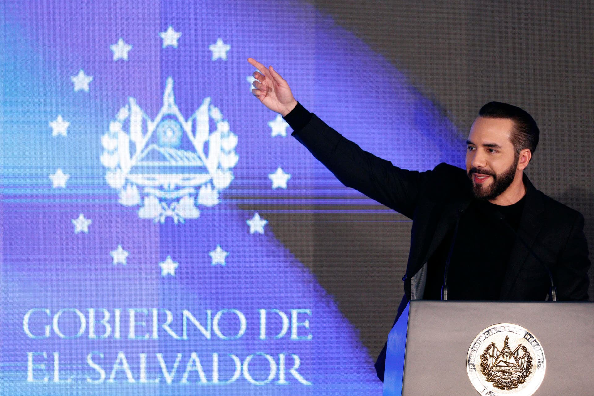 El Salvador ratifica reelección presidencial indefinida