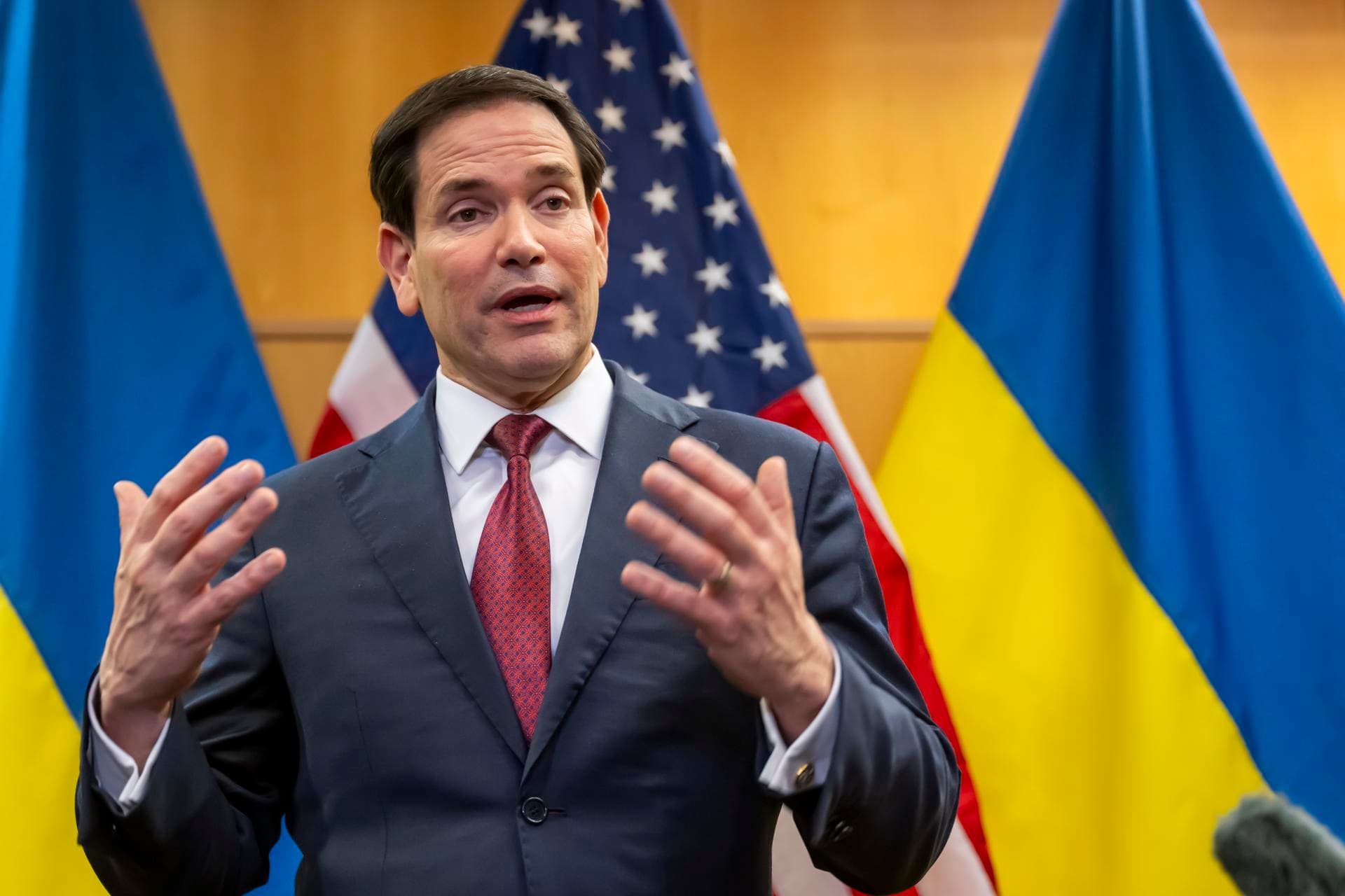 Rubio asegura que hay puntos del plan de paz para Ucrania pendientes, pero "ninguno es insalvable"