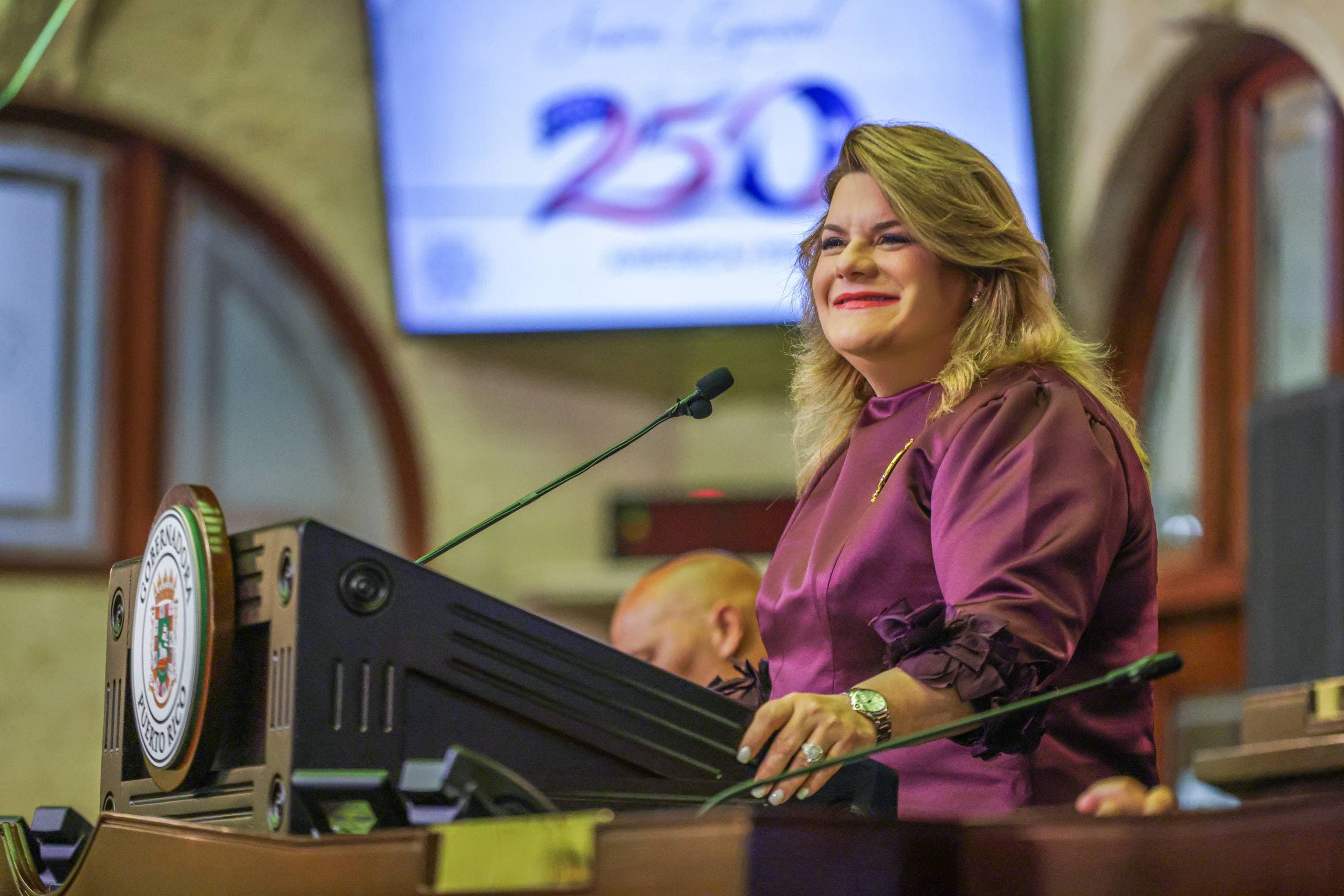 Gobernadora conmemora los 250 años de la Fundación de Estados Unidos en la Cámara de Representantes