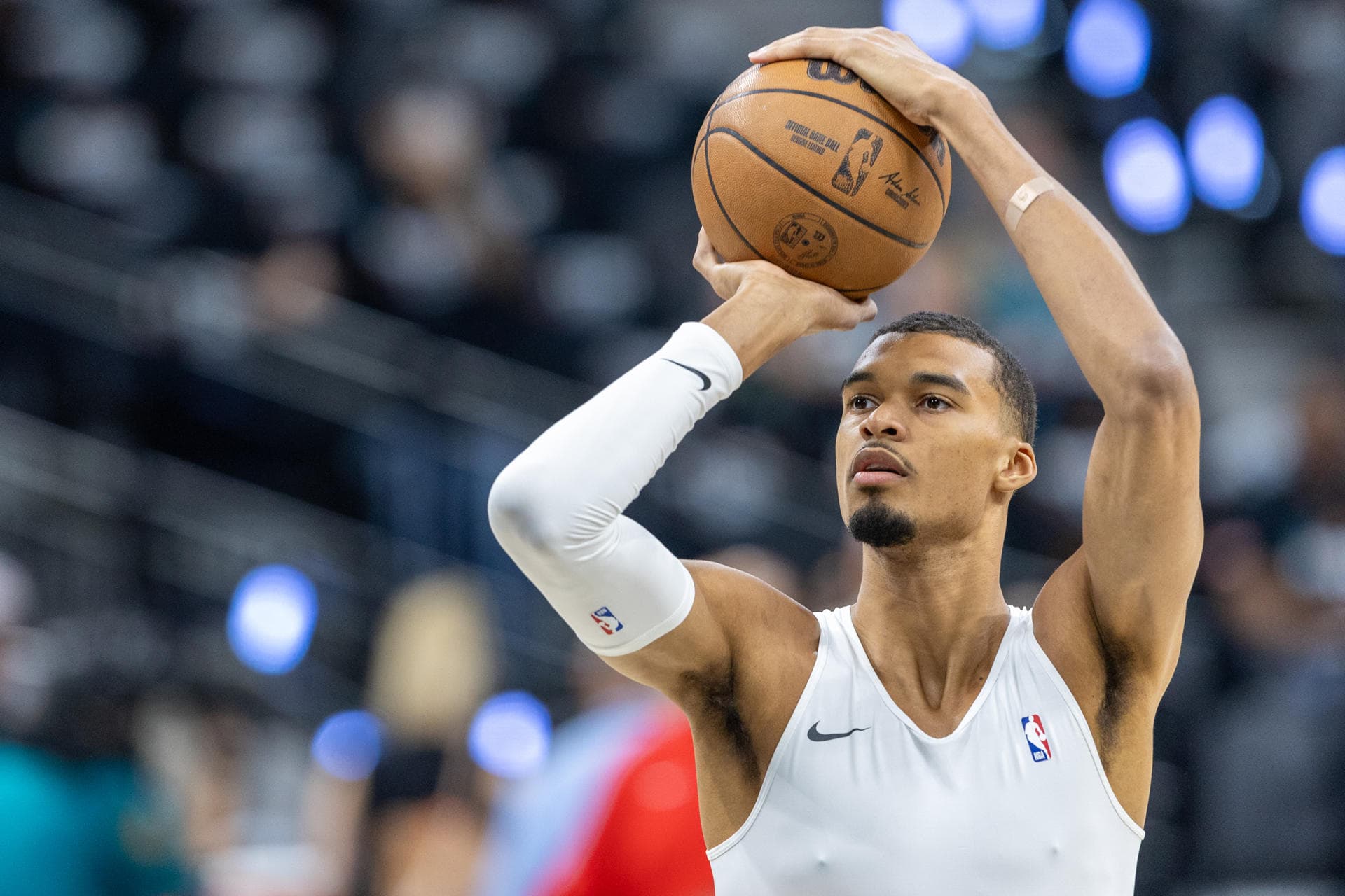 Wembanyama lleva a los Spurs a una semifinal del Oeste nueve años después
