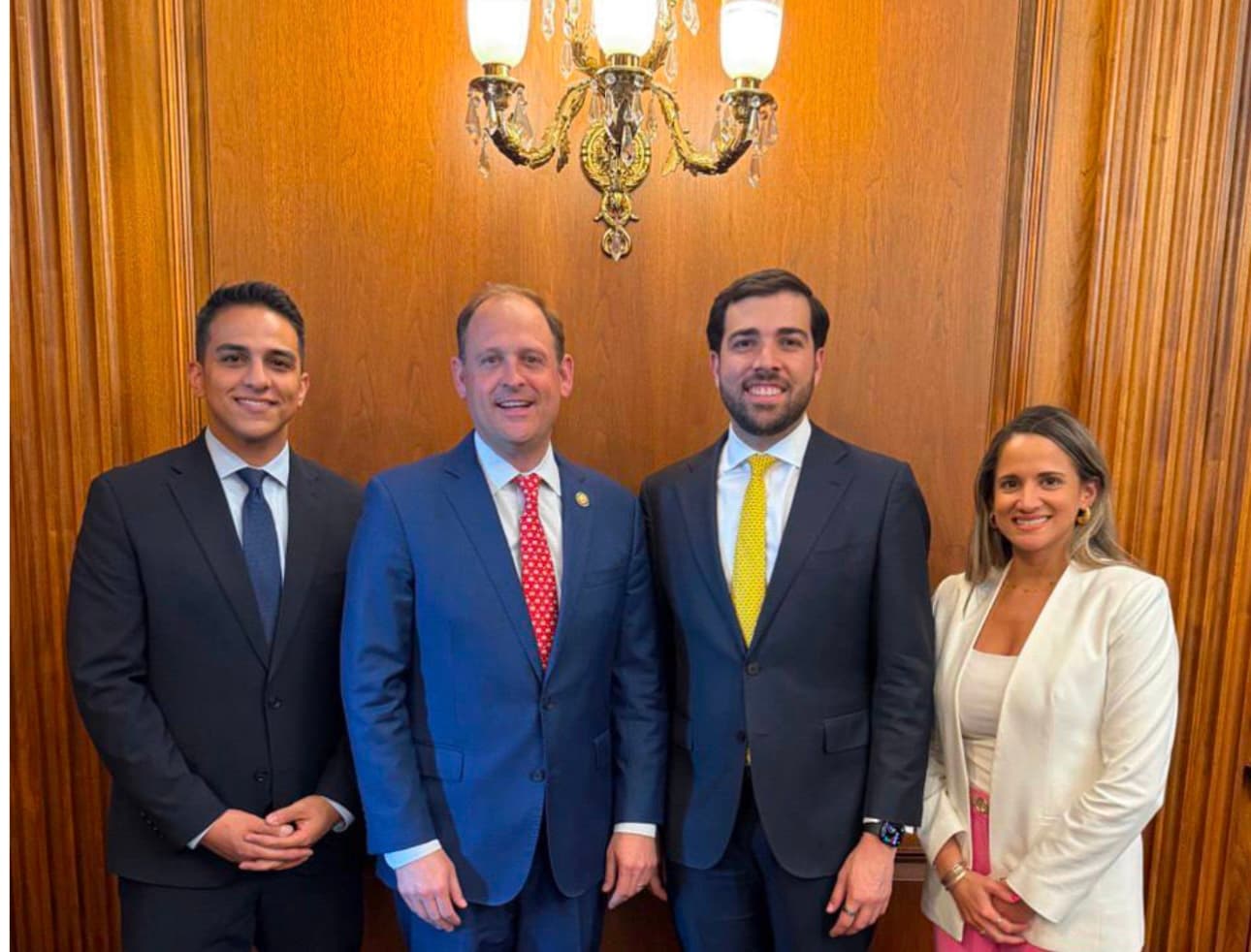 Gobierno presenta prioridades de Puerto Rico ante el Congreso y la Casa Blanca