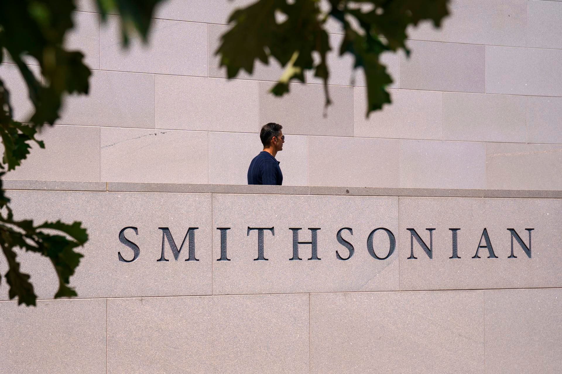 Casa Blanca revisará museos Smithsonian
