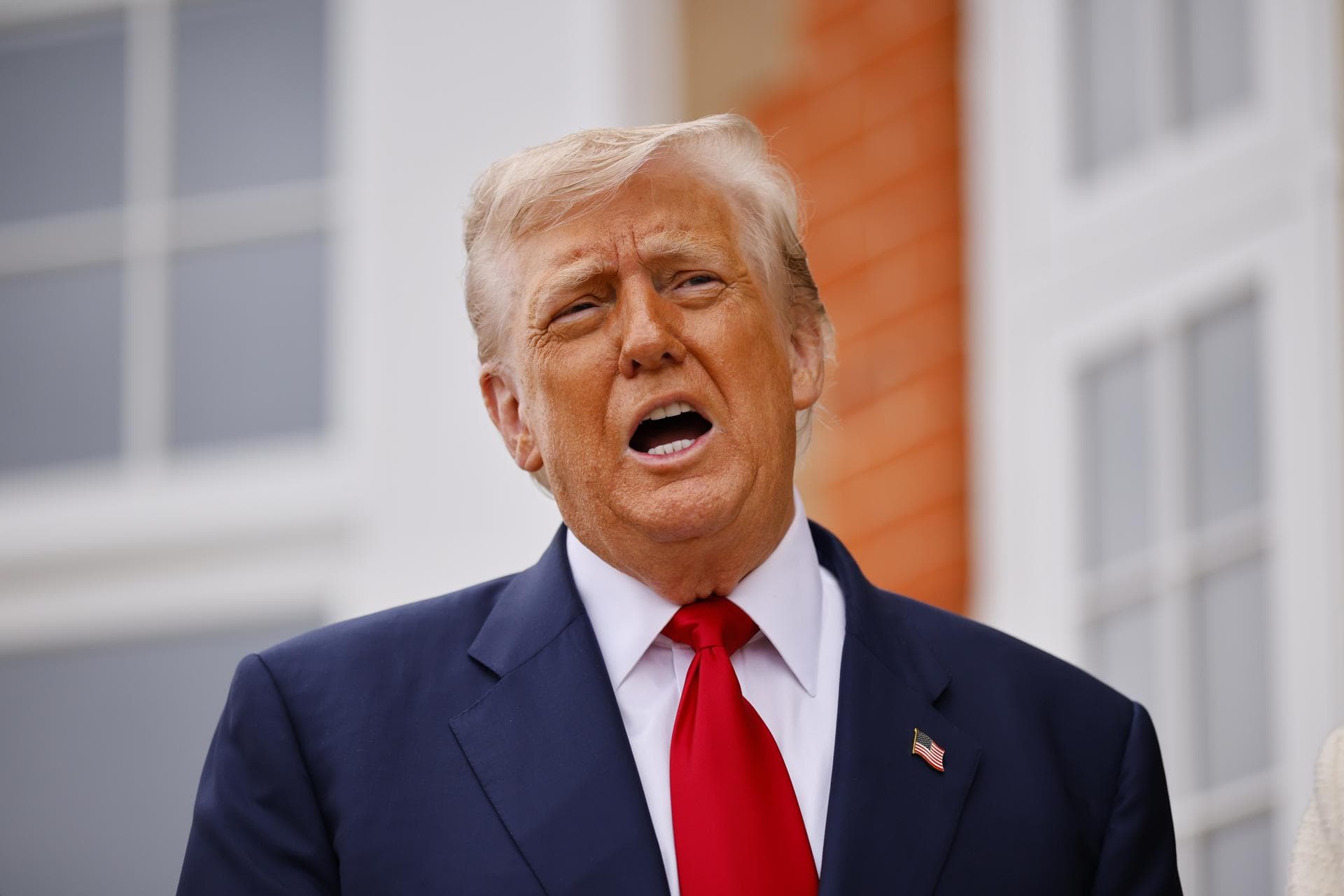 Trump instalará "centros de alimentos sin vallas" en Gaza