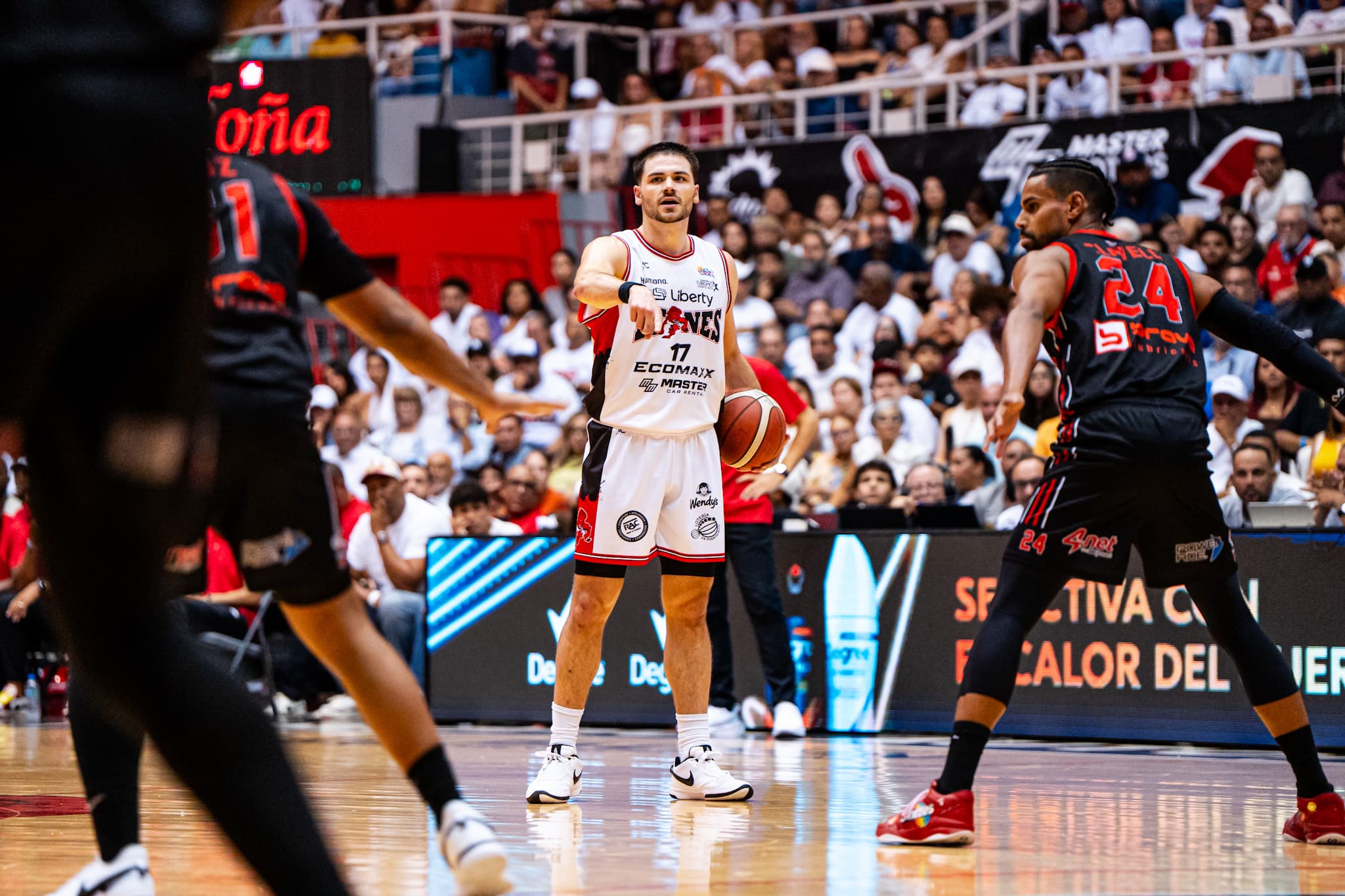 Leones pasan a la semifinal del BSN