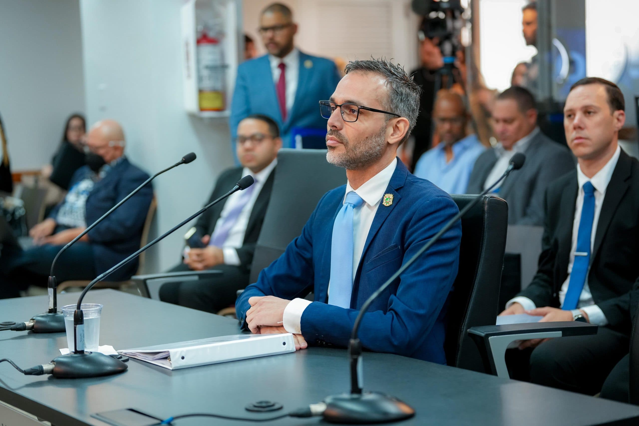 Vista sobre permisos expone choque por centralización y autonomía municipal