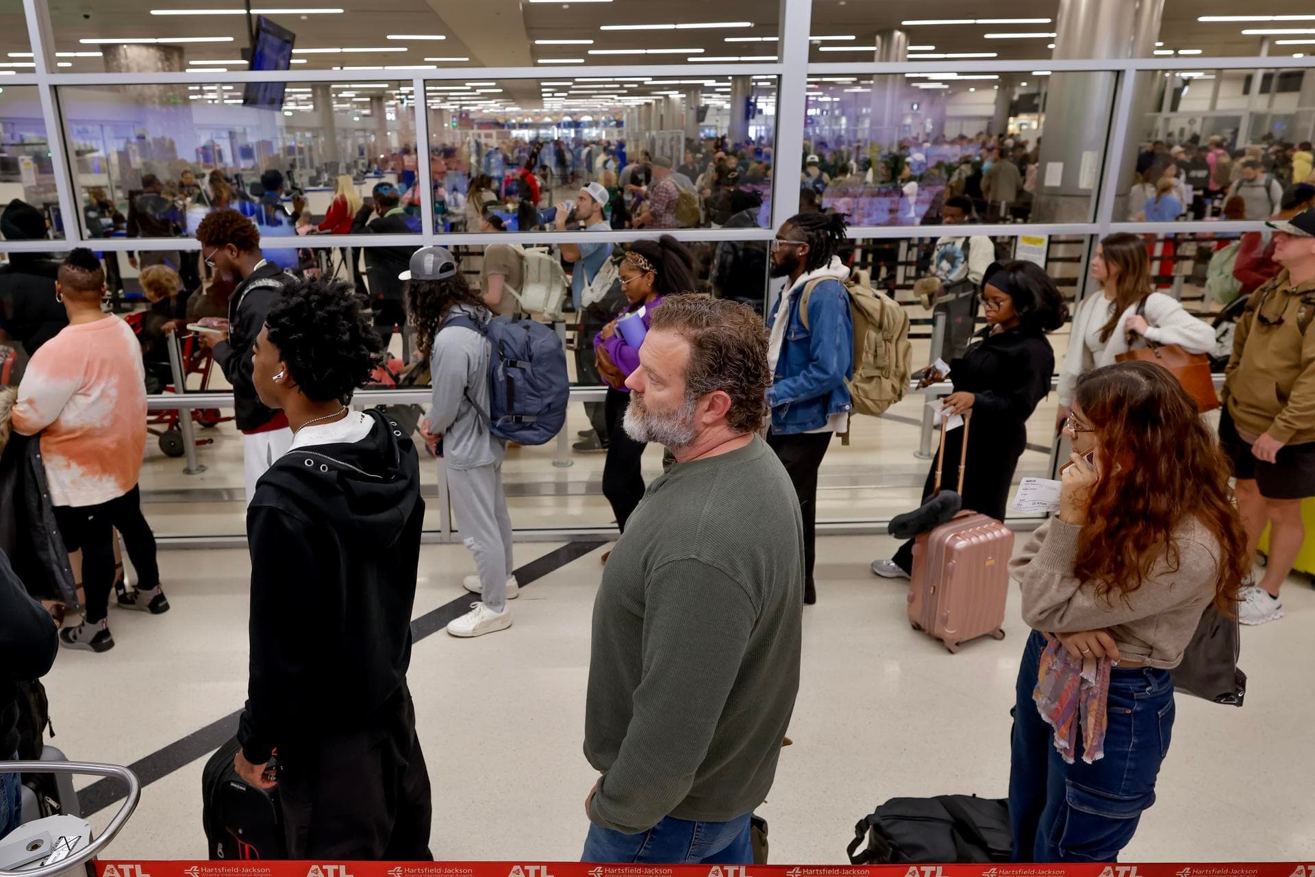 EE.UU. prevé tormentas y nevadas que complicarán los viajes en víspera del Día de Gracias