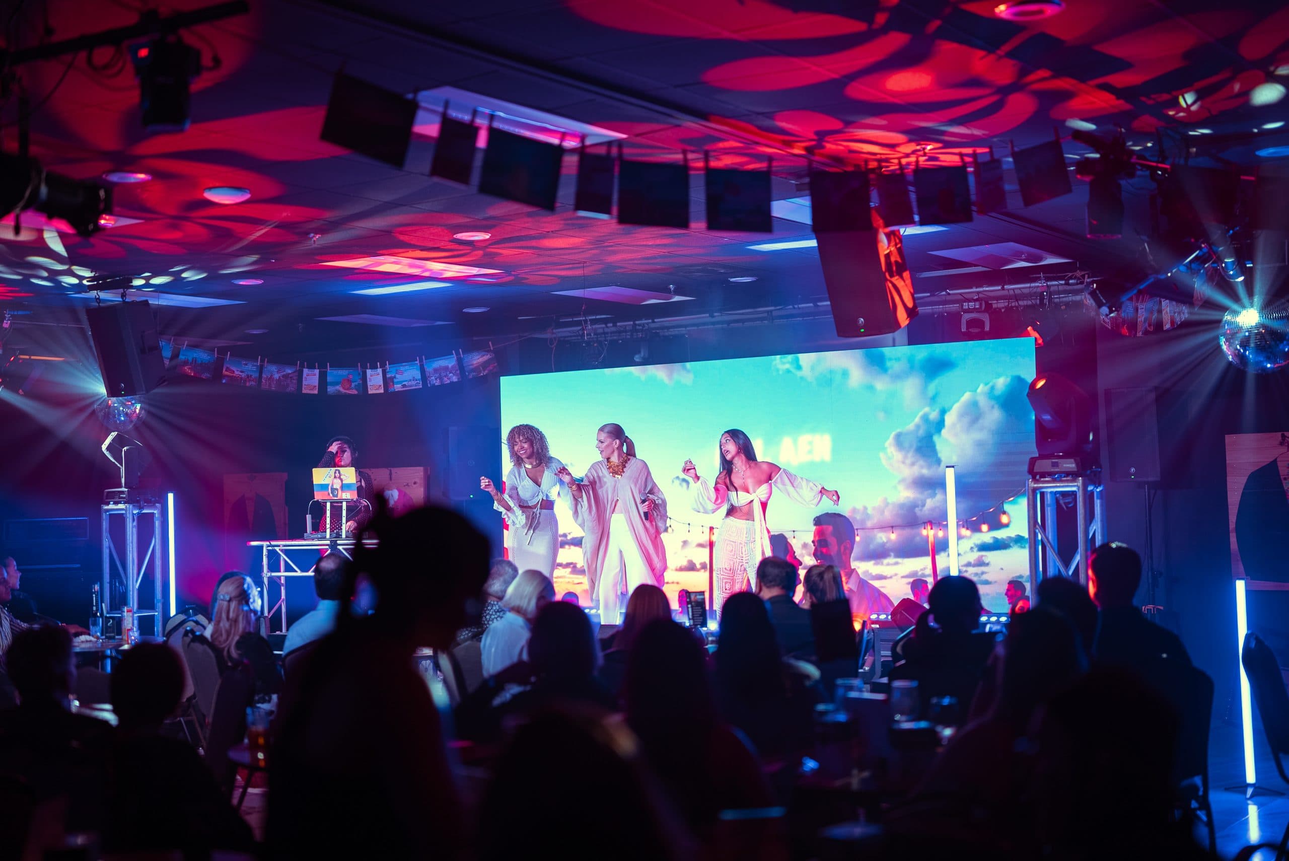 Olga Tañón celebra lanzamiento de su disco “PR 24 Siete Soy de aquí”