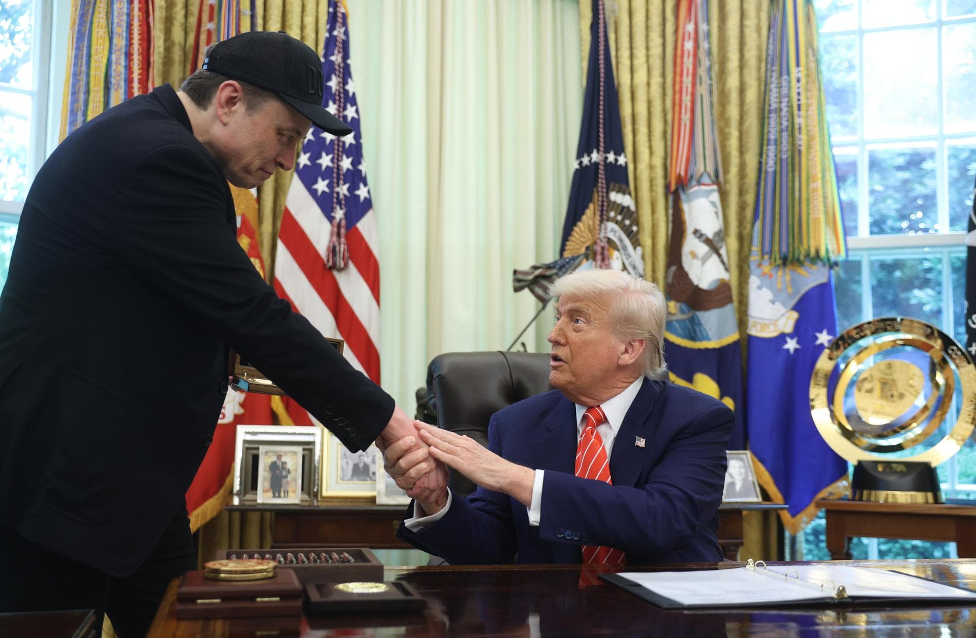 Musk tira ramo de olivo a Trump, pero éste último lo rechaza 
