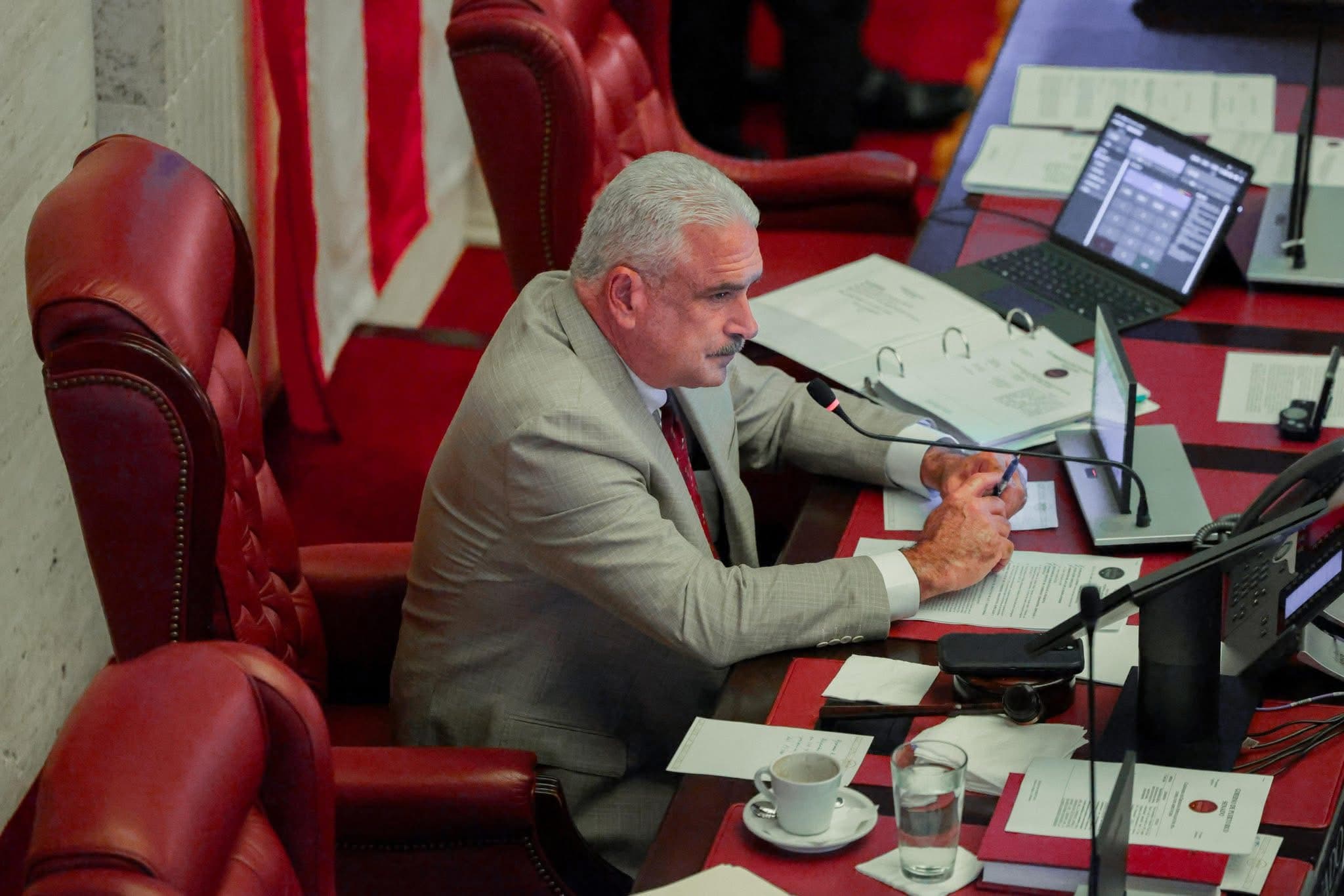 Rivera Schatz advierte que no permitirá “un Vaticano” en reforma de permisos