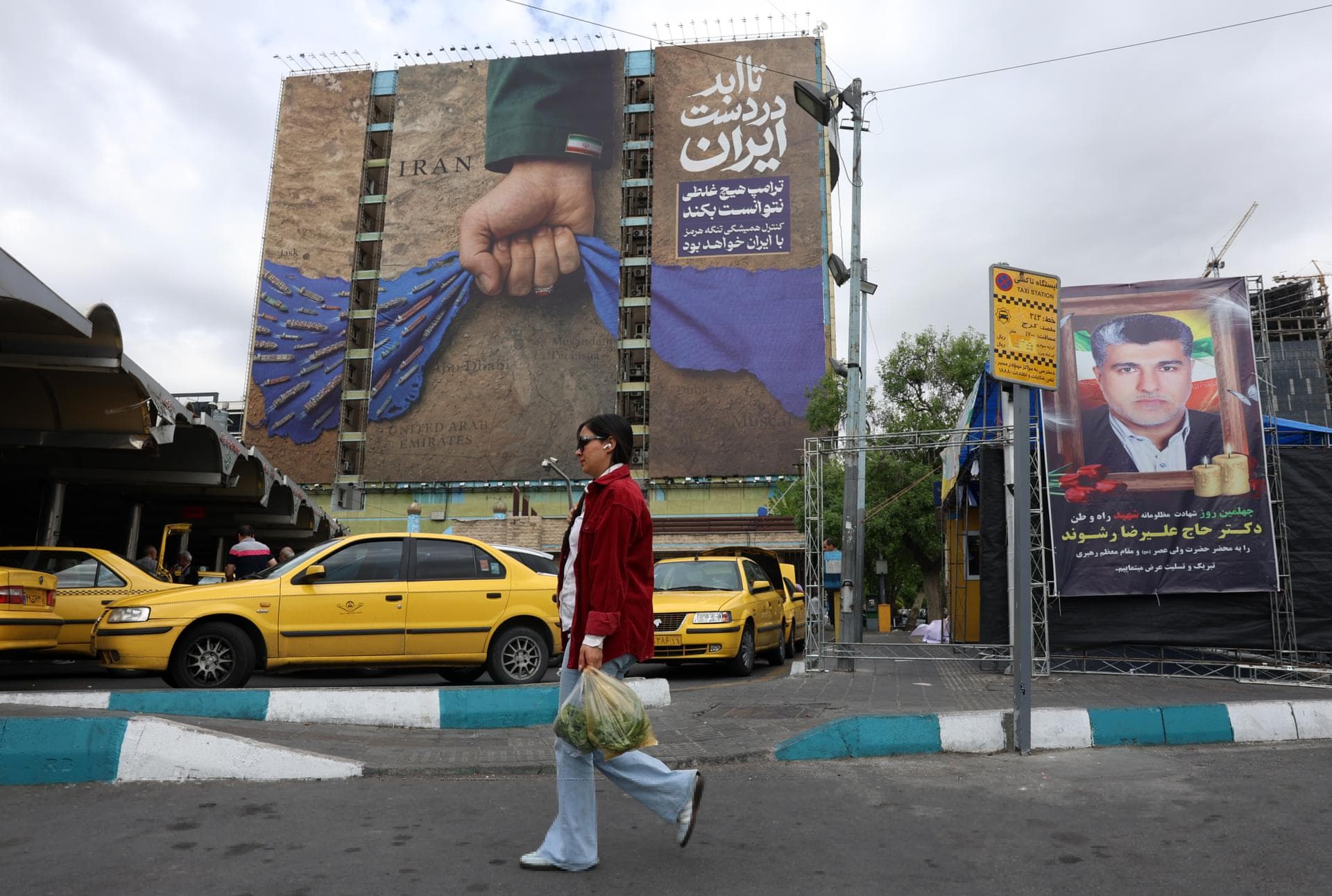 Irán afirma que Trump debe elegir entre operación militar “imposible” o “mal acuerdo”