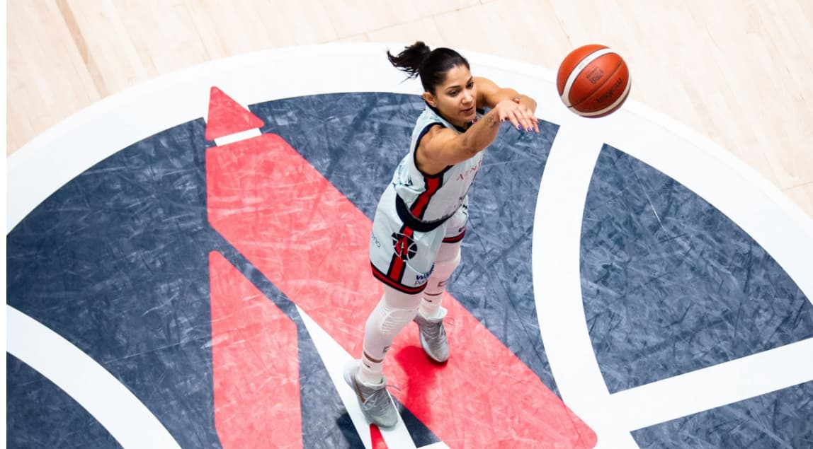 Atenienses eliminan a las Cangrejeras