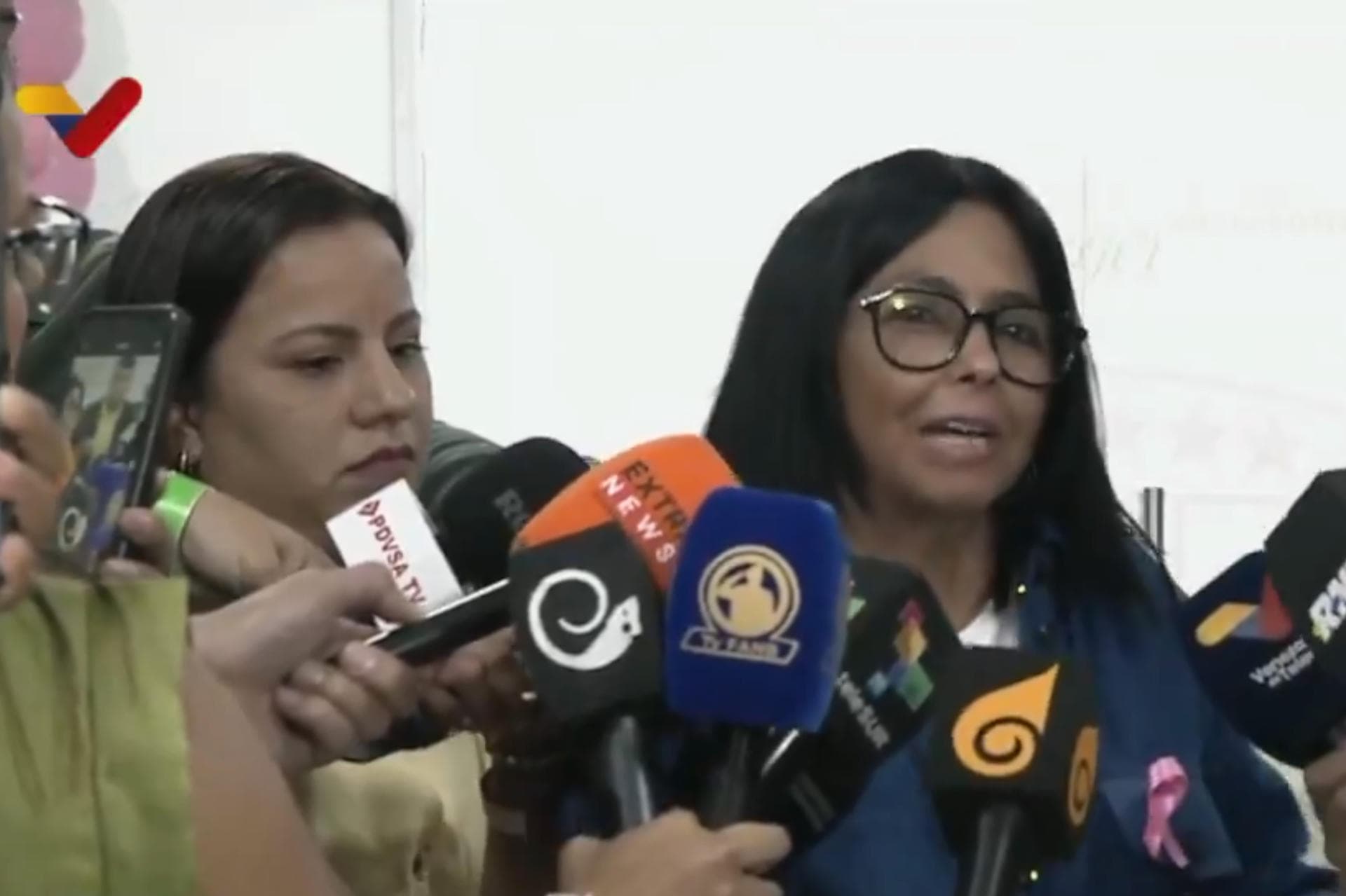 Gobierno venezolano ve un "show" en el retorno de María Corina Machado
