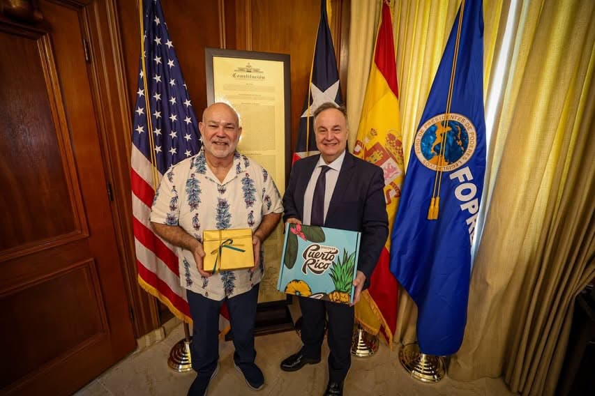 ‘Johnny’ Méndez y Cónsul General de España promueven aumento en exportaciones y proyectos de turismo