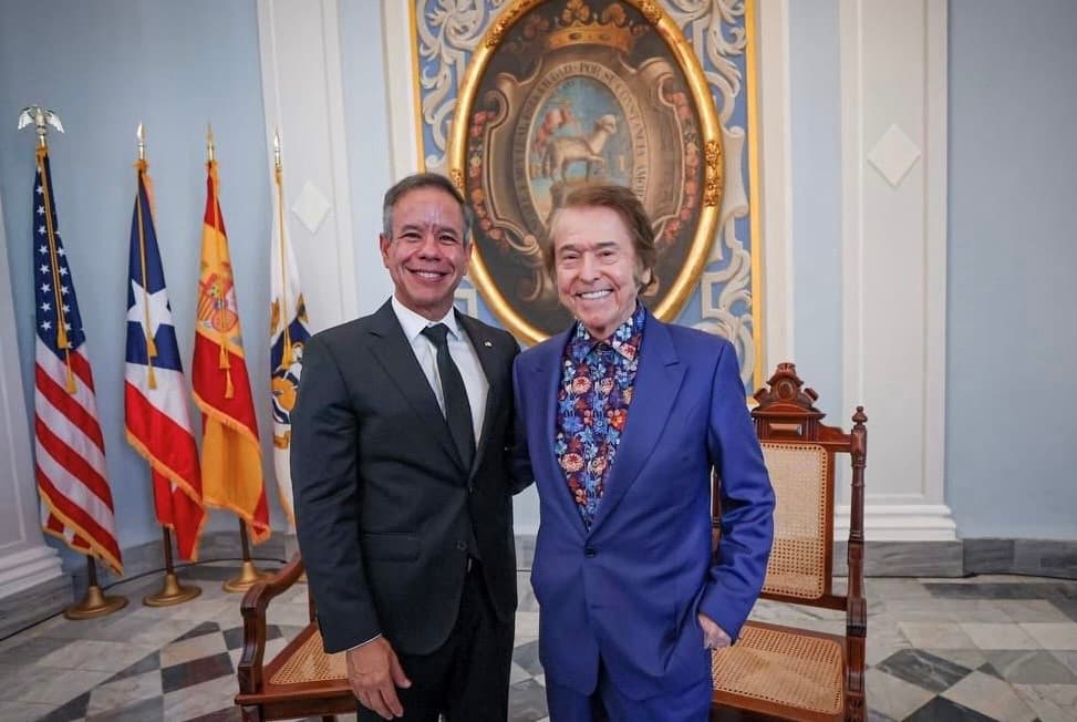San Juan recibe al ícono de la música en español Raphael