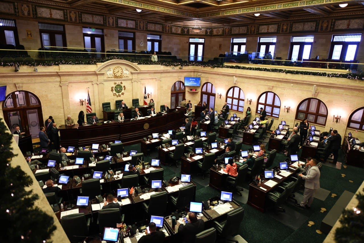 Cámara aprueba eliminar escoltas a exgobernadores convictos