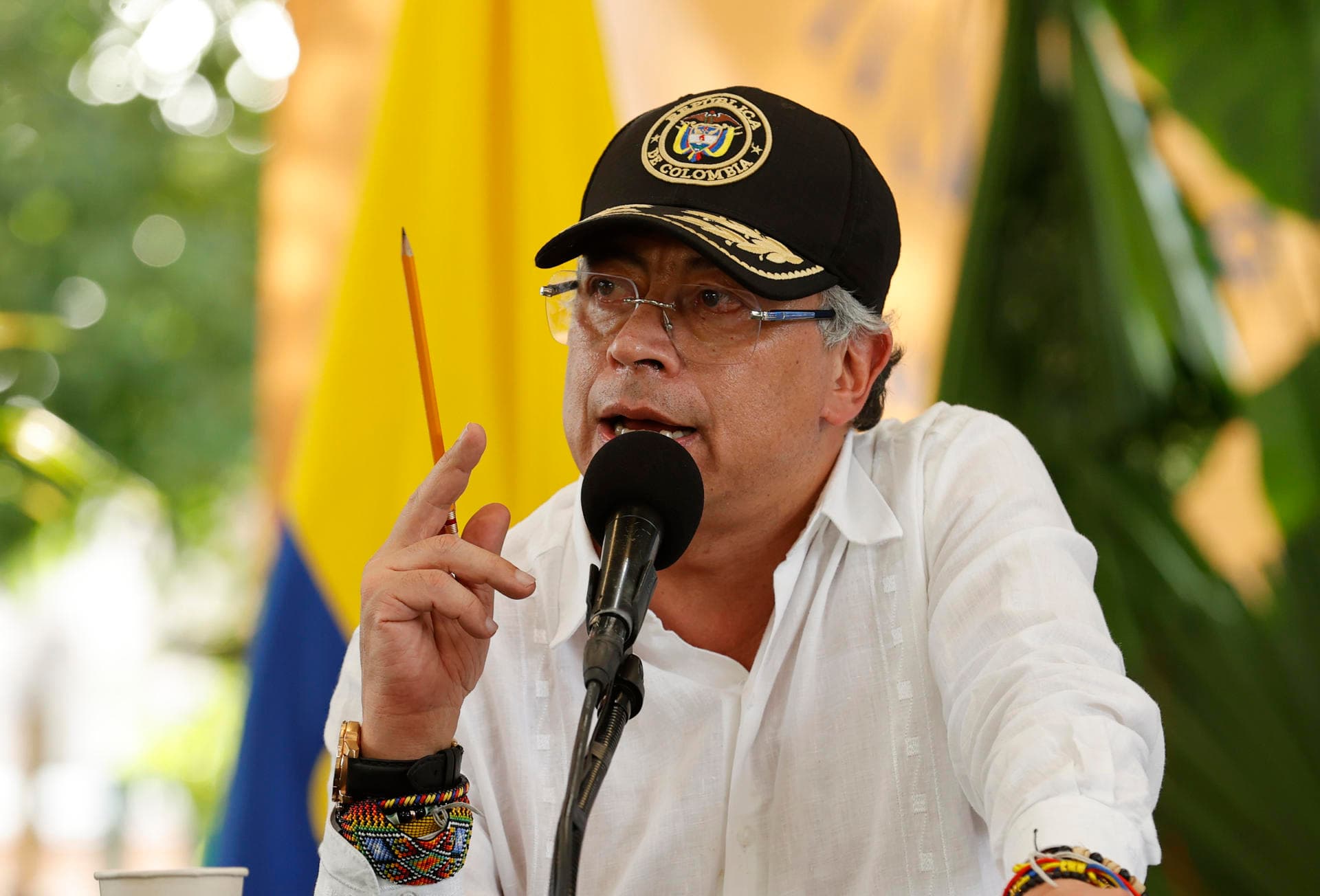 Trump arremete contra Gustavo Petro y anuncia fin de subsidios a Colombia