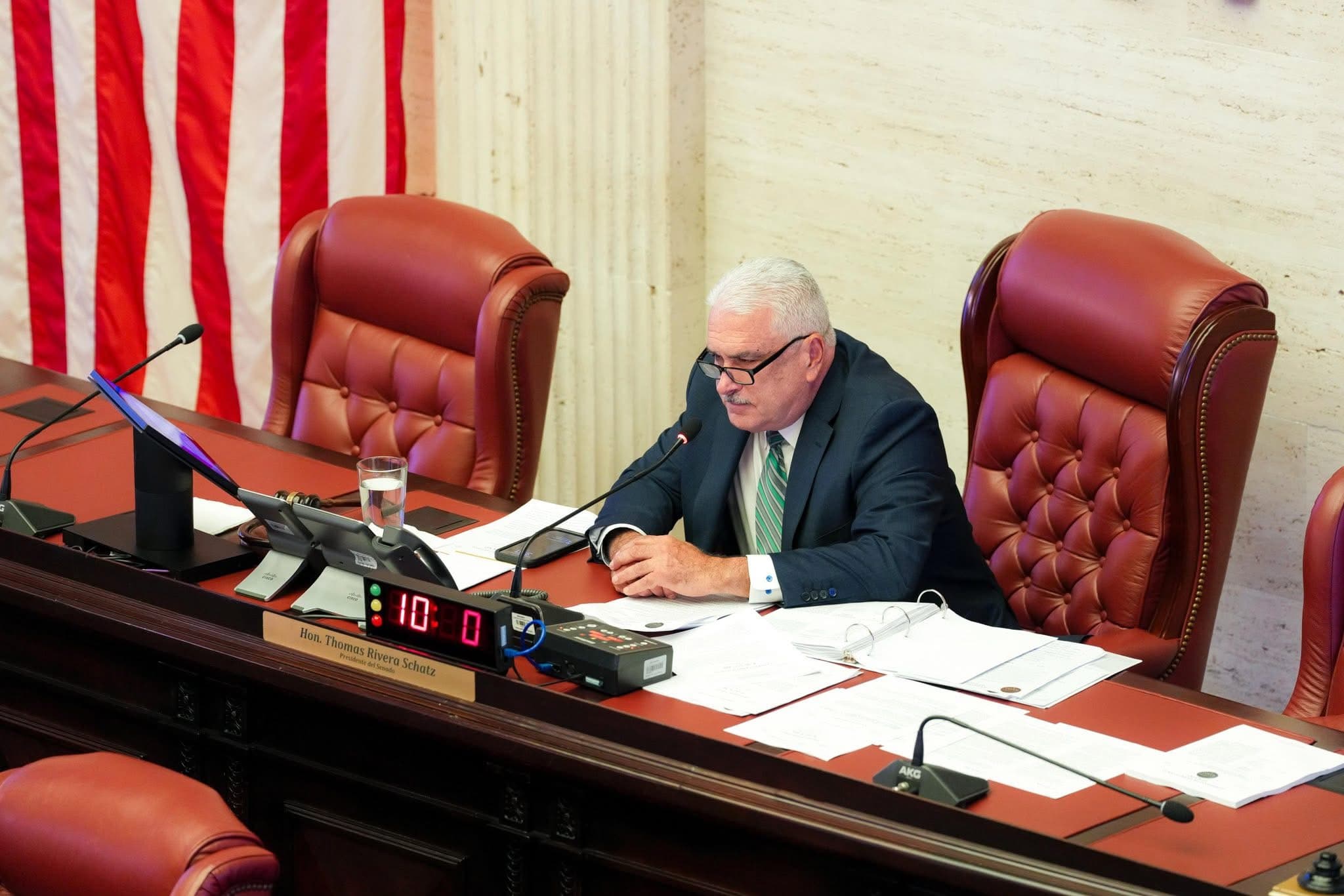 Senado aprueba medida para proteger a empleados federales ante cierre del Gobierno Federal