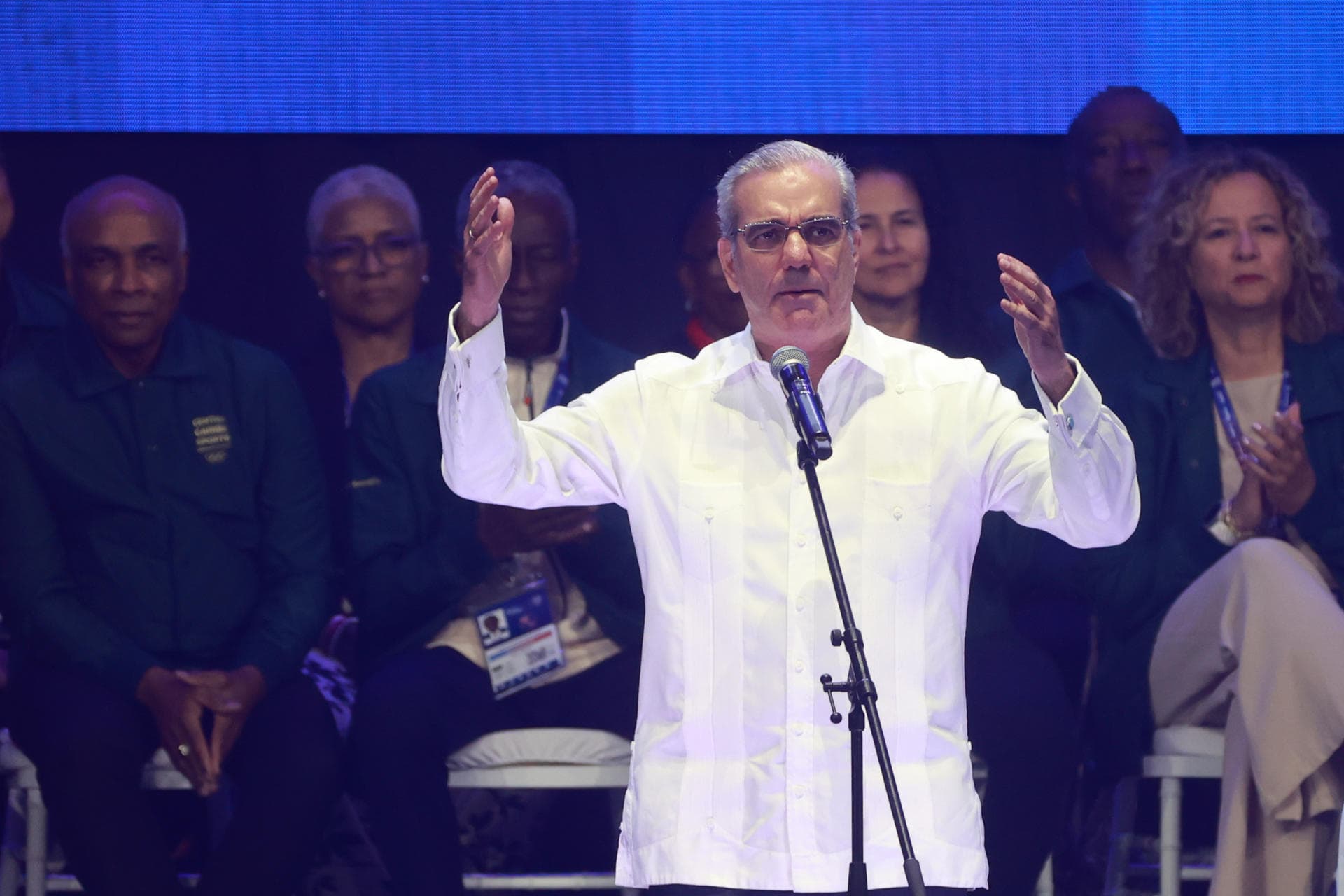 El presidente dominicano asumirá la dirección del partido gobernante
