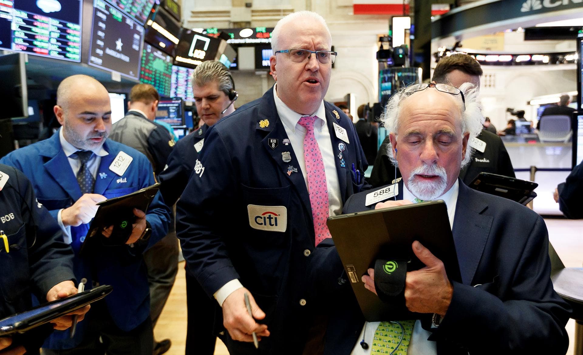 Wall Street vuelve a las pérdidas semanales