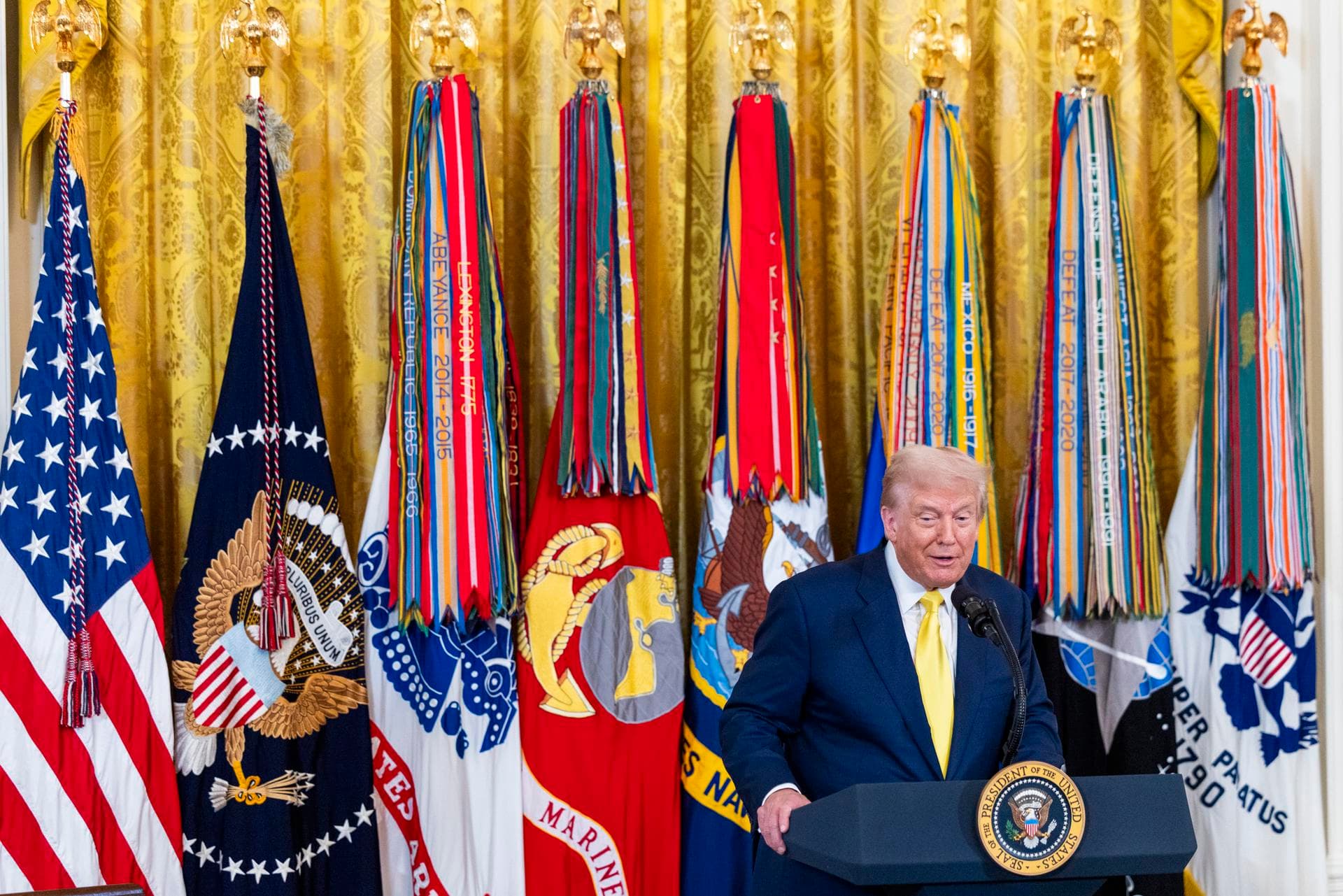 Trump otorga a Sylvester Stallone premio del Centro Kennedy