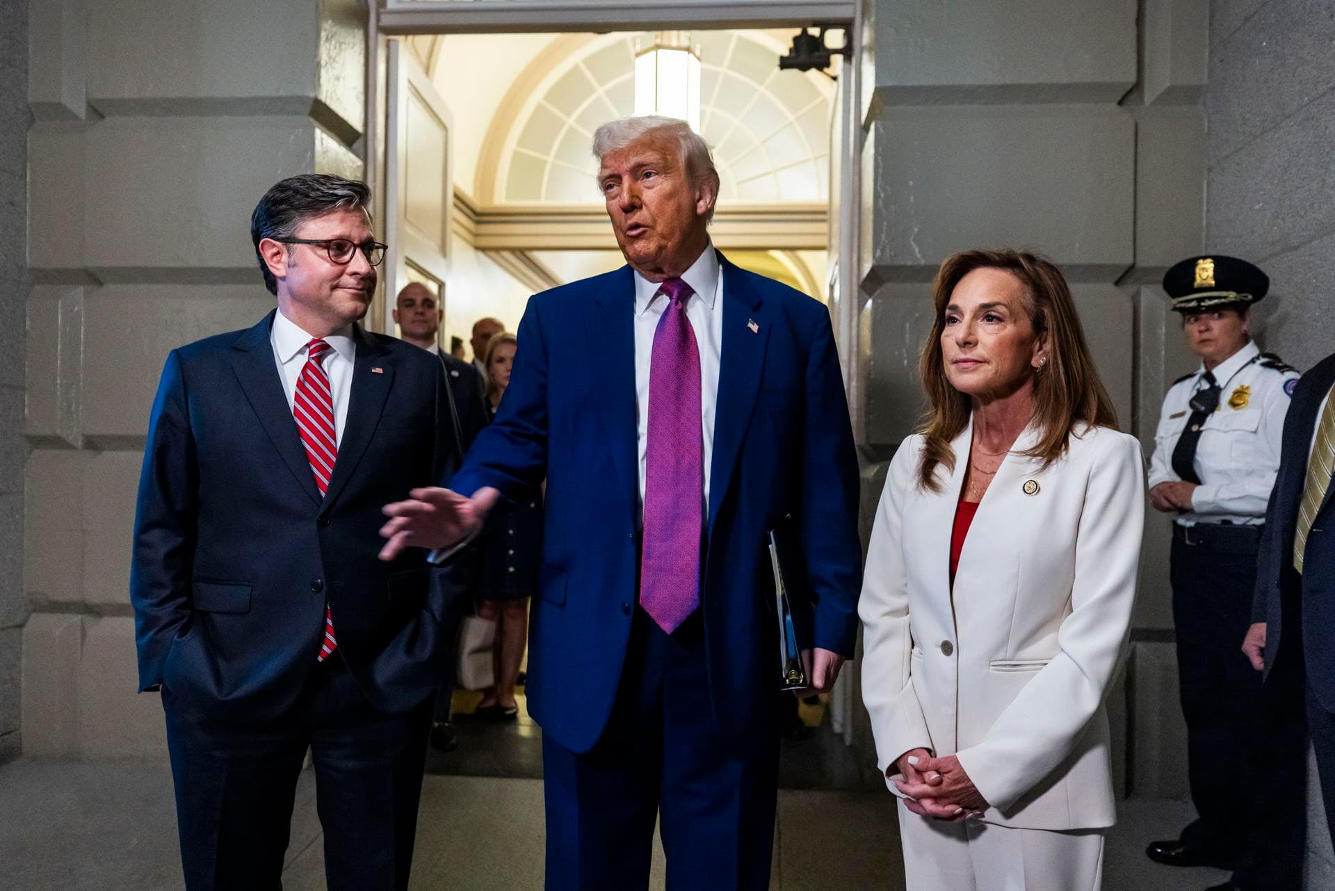 Trump va al Congreso para impulsar aprobación de su plan fiscal