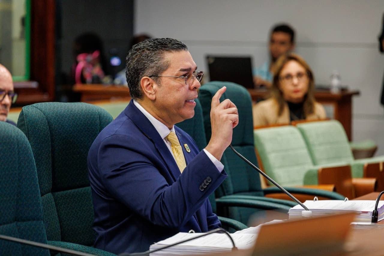 Zar de Energía le dice a legislador PPD: “Por eso está en minoría”