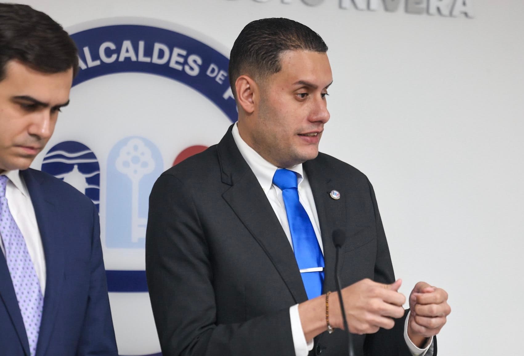 Reunión entre líder de alcaldes PNPs y Comisionado Residente
