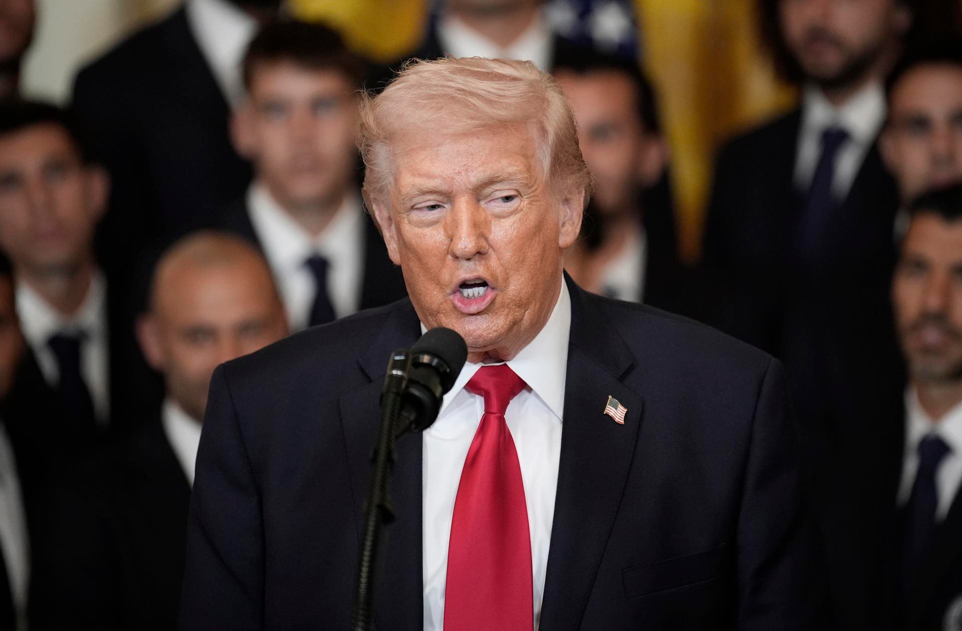 Trump dice que Venezuela ha sido "estabilizada" y que el petroleo está camino a Houston