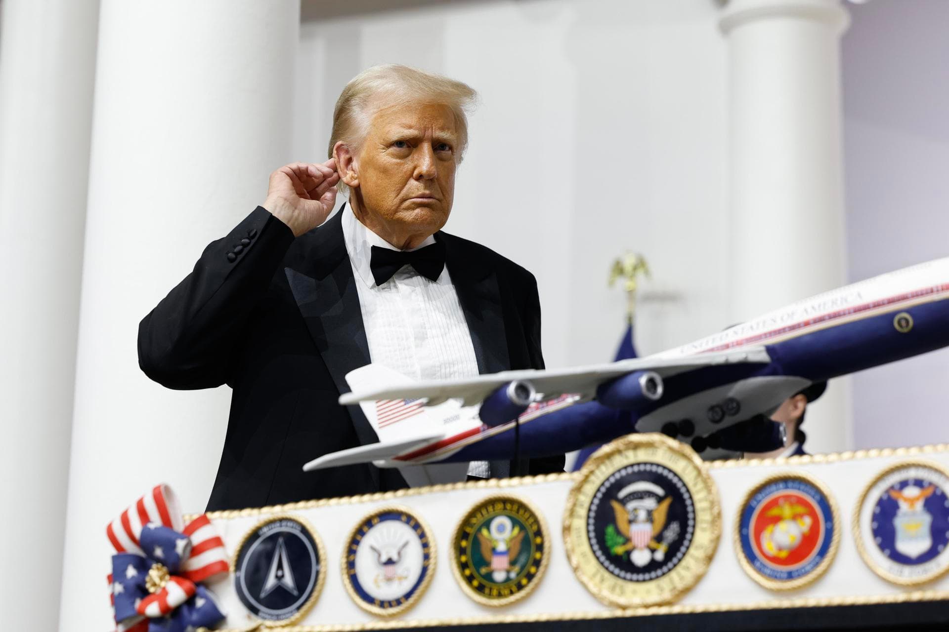 Trump ordena cortar la financiación federal para los medios públicos NPR y PBS