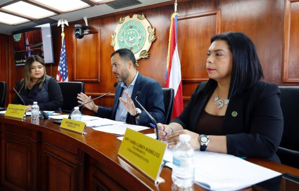 Buscan garantizar estabilidad laboral a directores escolares del sistema público
