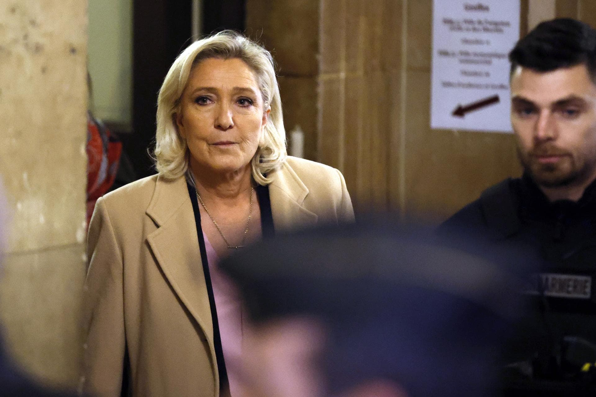 [VIDEO] Le Pen cambia de estrategia en su juicio en apelación para poder optar a la presidencia de Francia