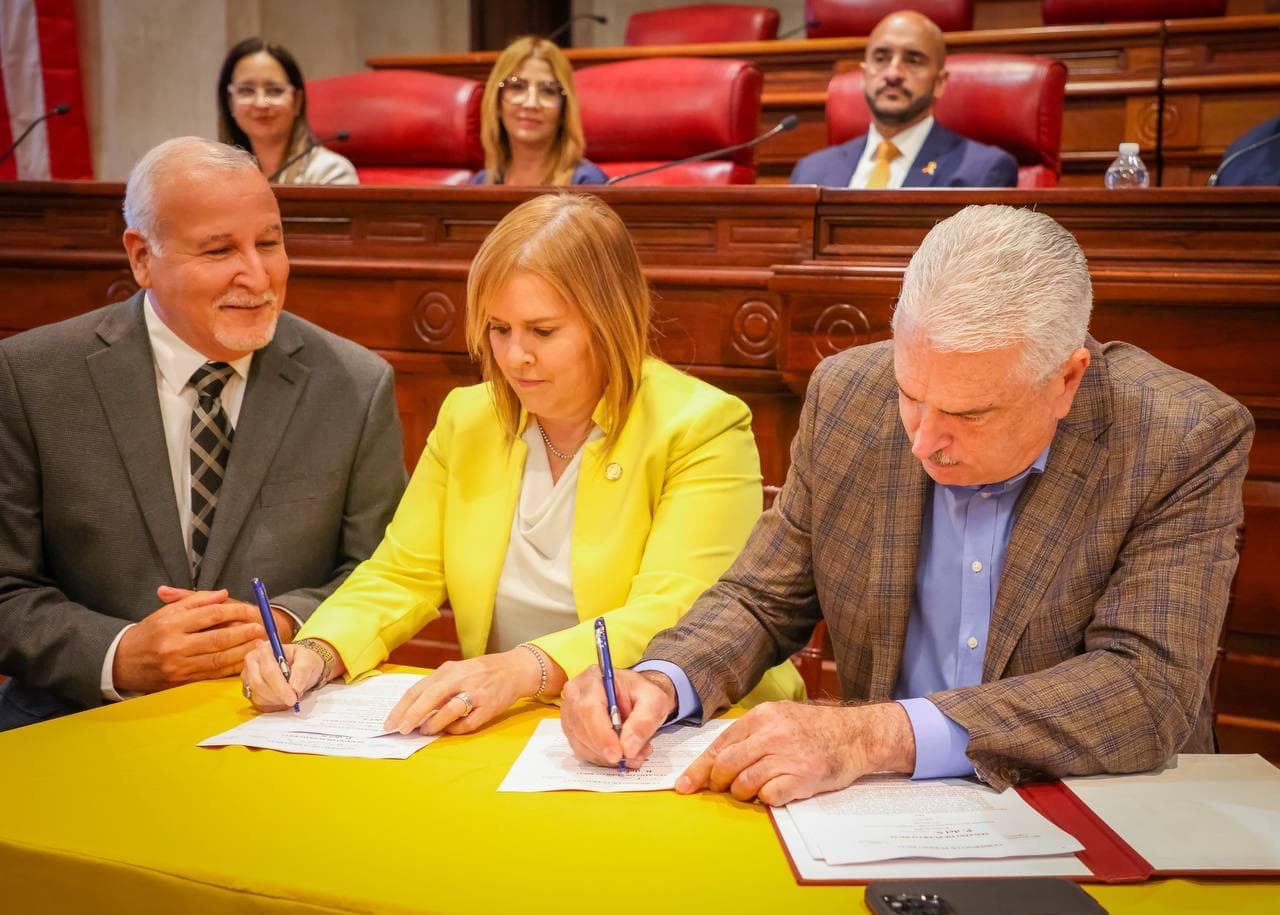 Anuncian medidas en beneficio a población de adultos mayores