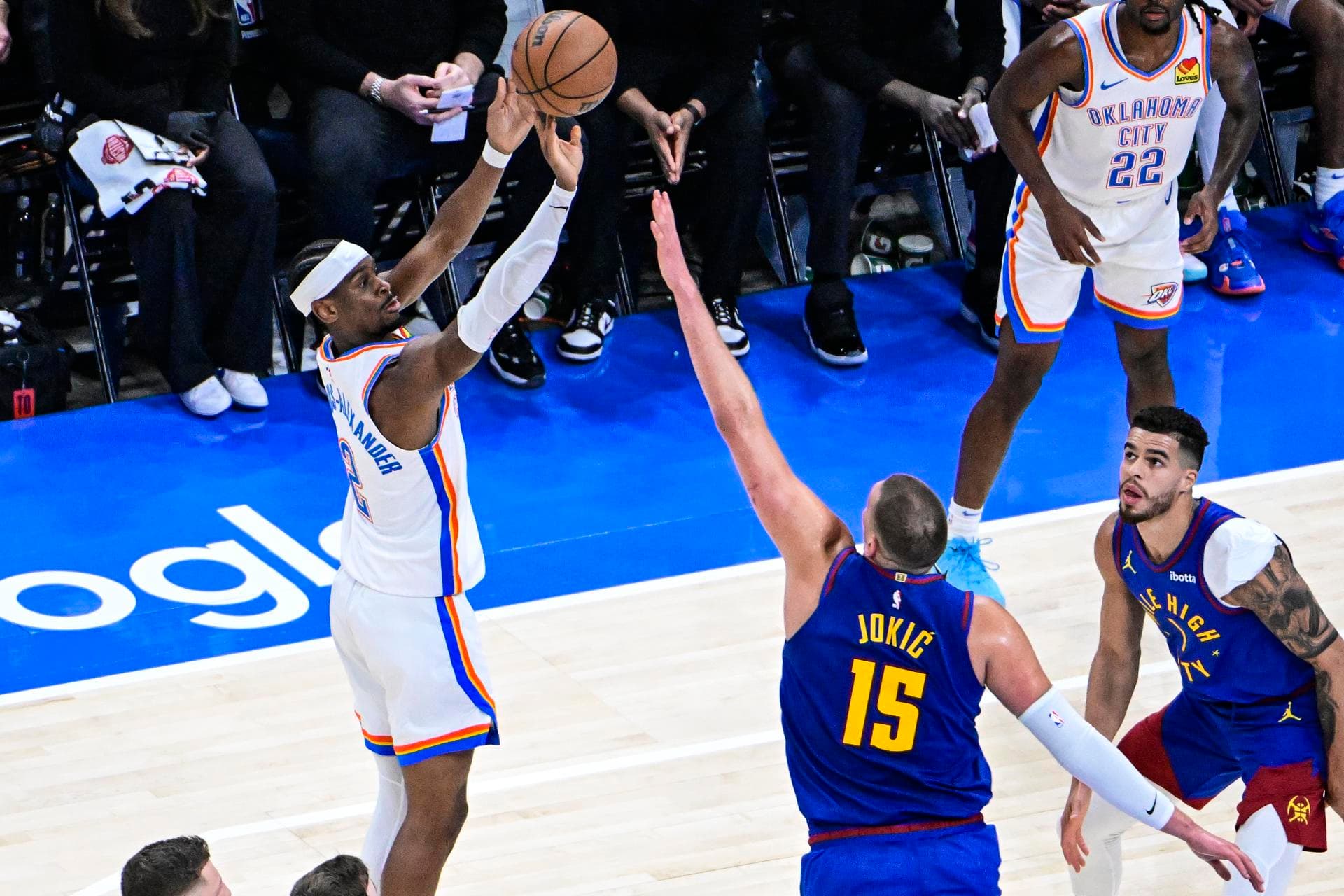 Oklahoma aguanta el empuje de Nikola Jokic 