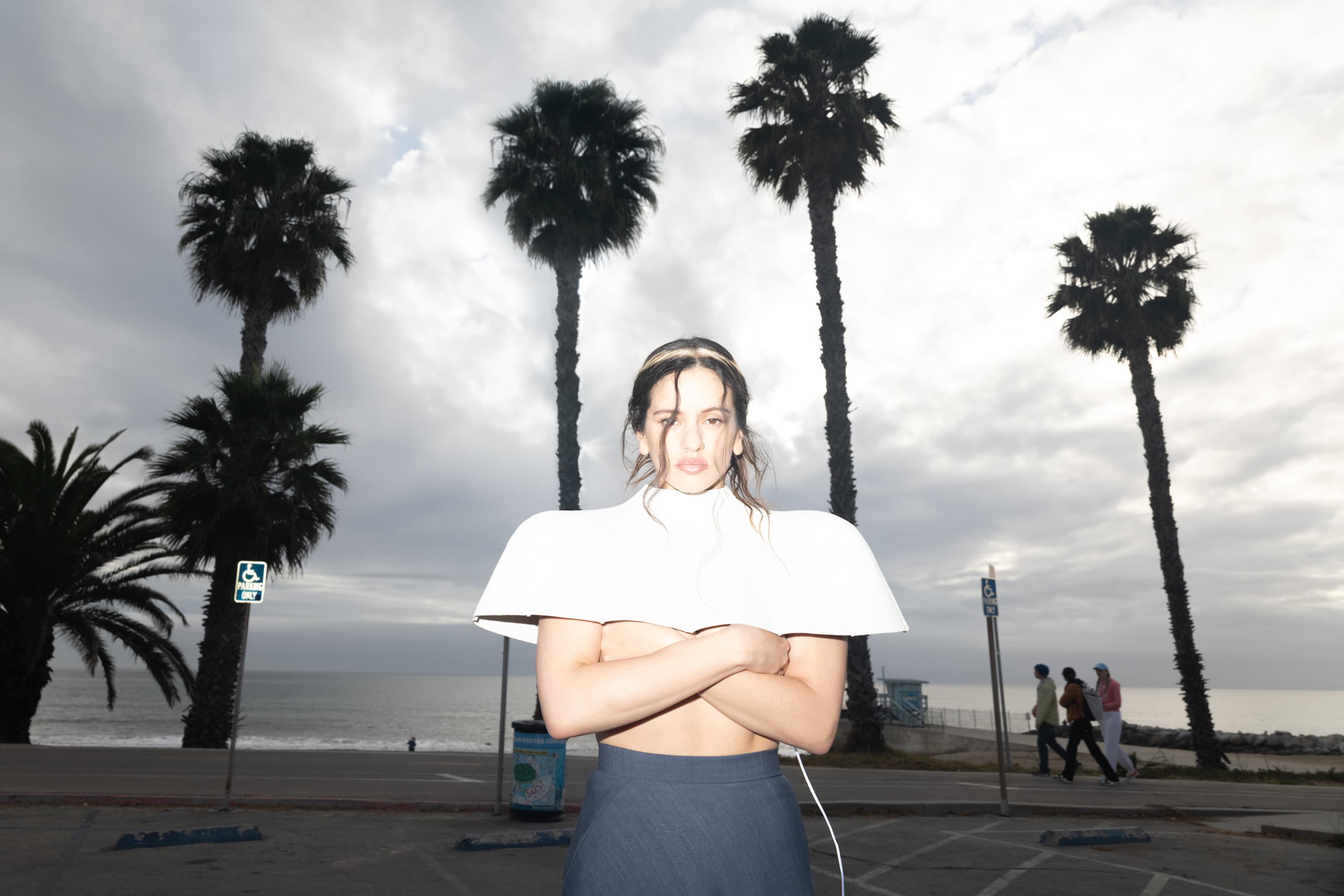 Rosalía anuncia gira mundial que incluye a Puerto Rico 