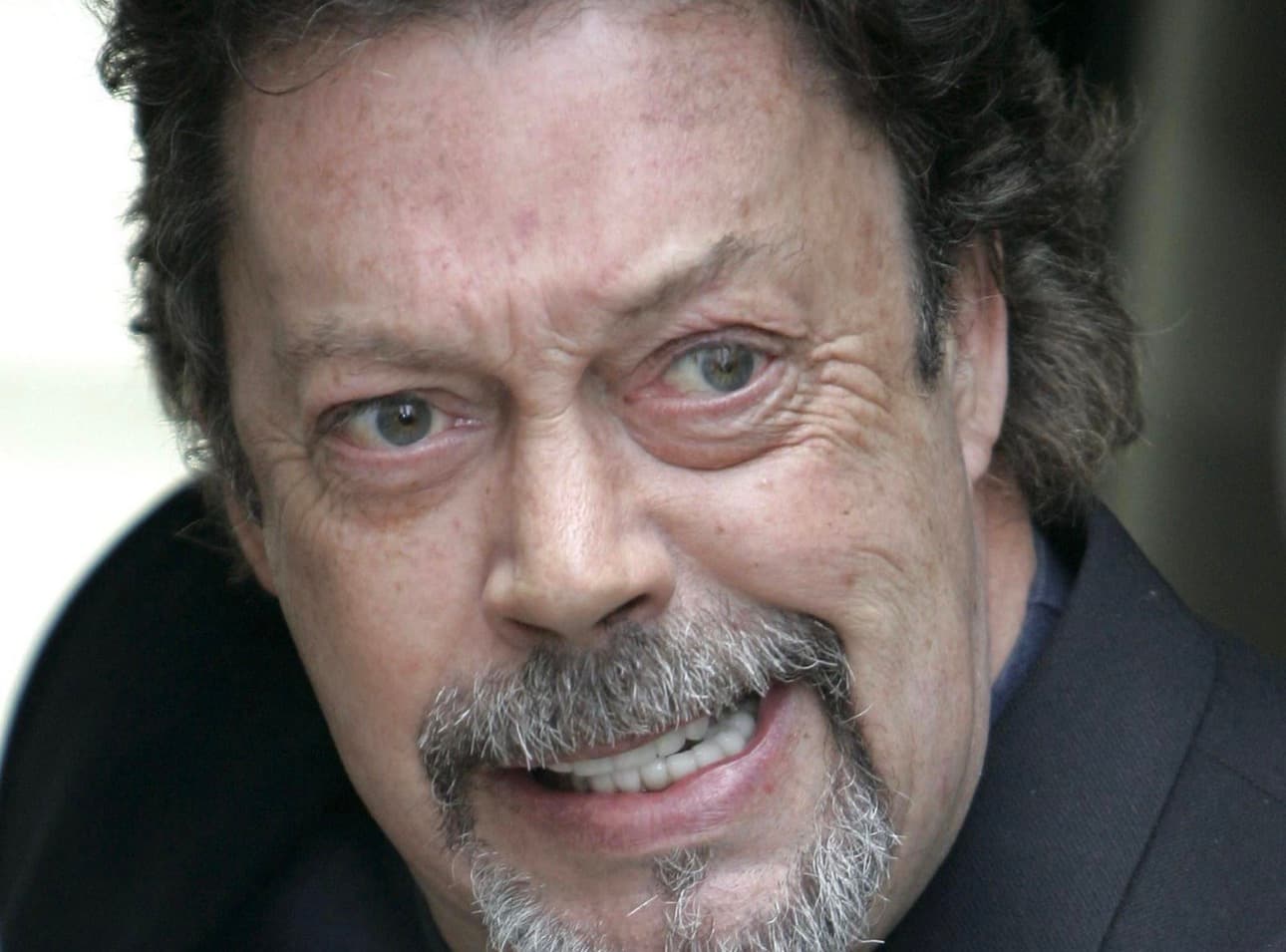 Muere el legendario actor británico Tim Curry a los ochenta años