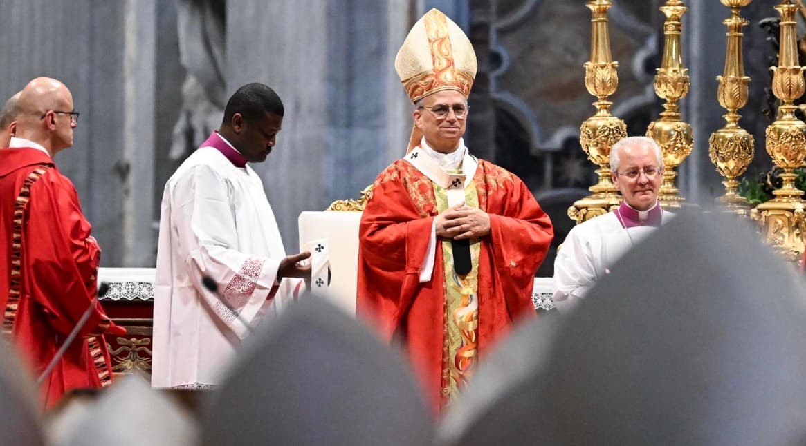El Papa llama a la unidad de la Iglesia y pide no "endurecerse en las propias posiciones"