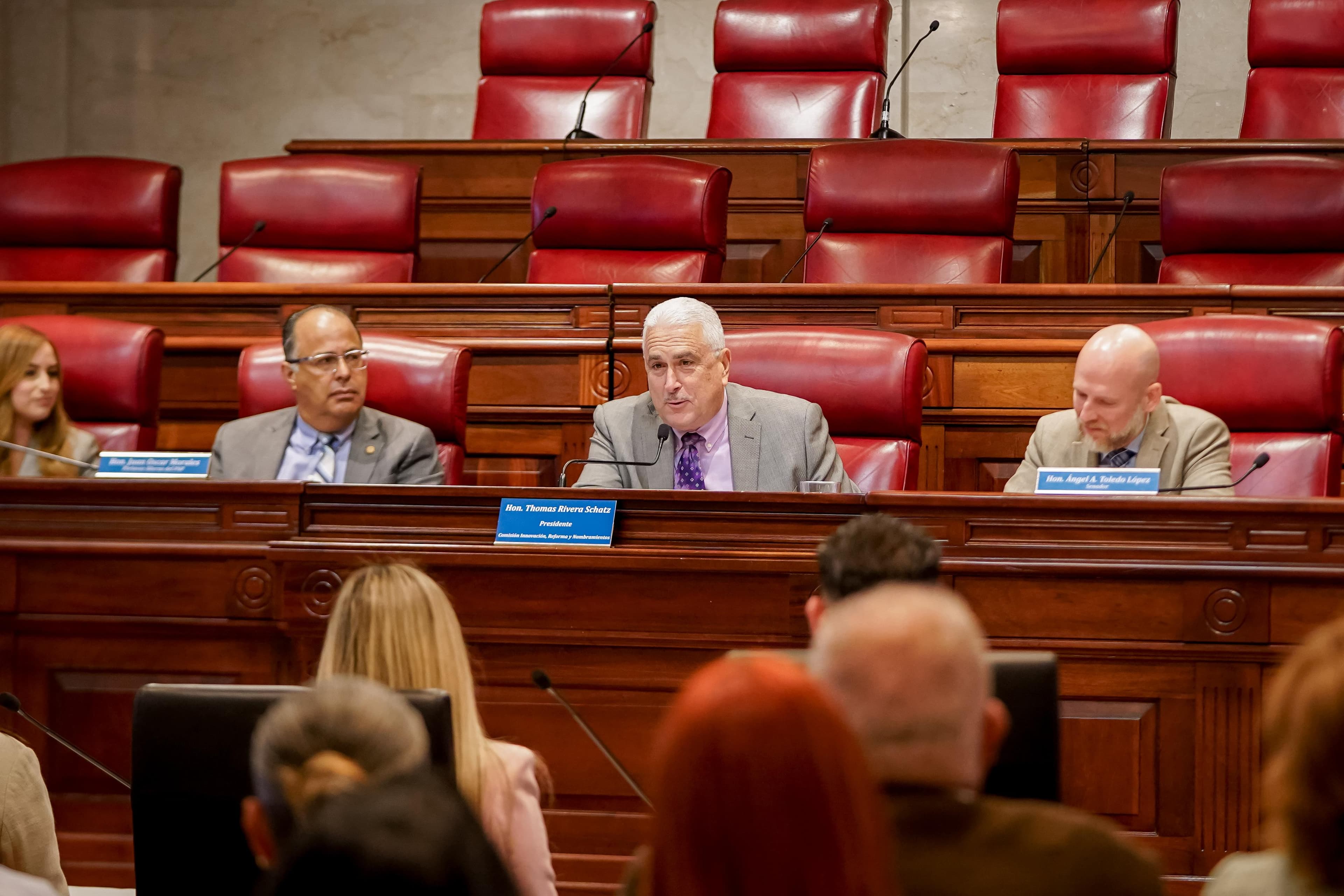 Rivera Schatz reclama la salida de Domenech e Itza García tras ampliación de pesquisa del FEI