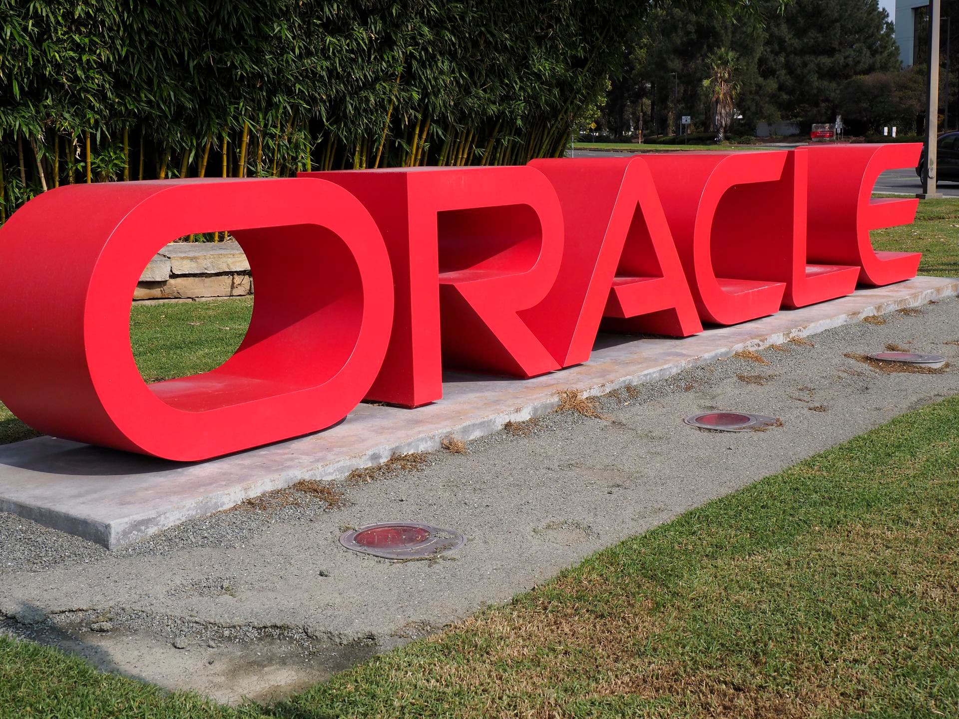 Un ataque en Dubái afecta al edificio de la empresa Oracle