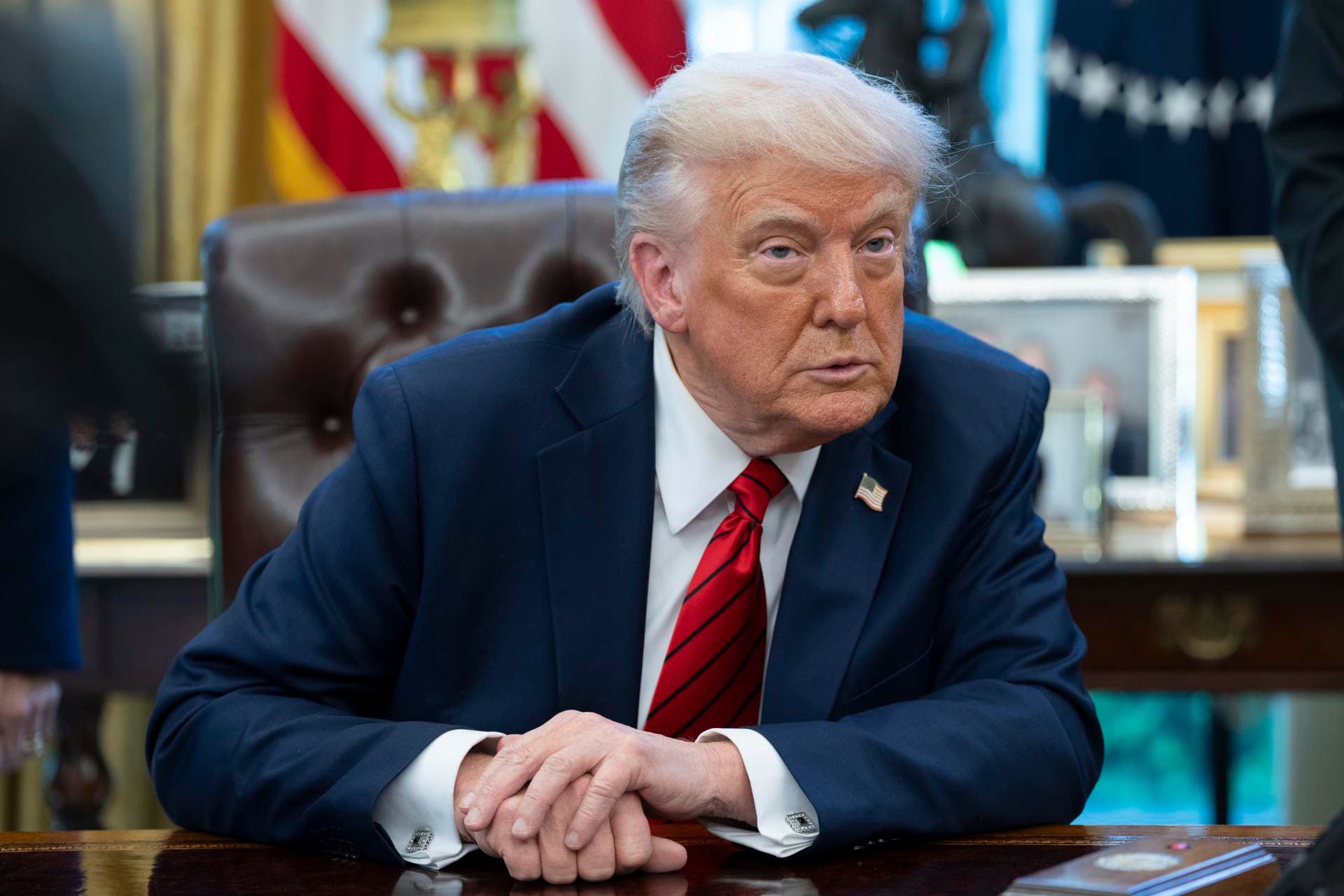 Trump insiste en eliminar la exención de impuestos de Harvard