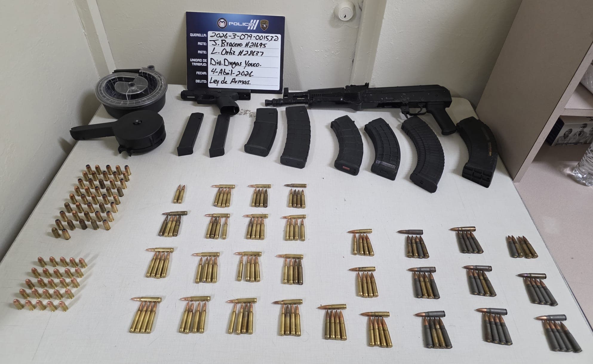 Policía arresta 51 personas en intervenciones por drogas en la isla