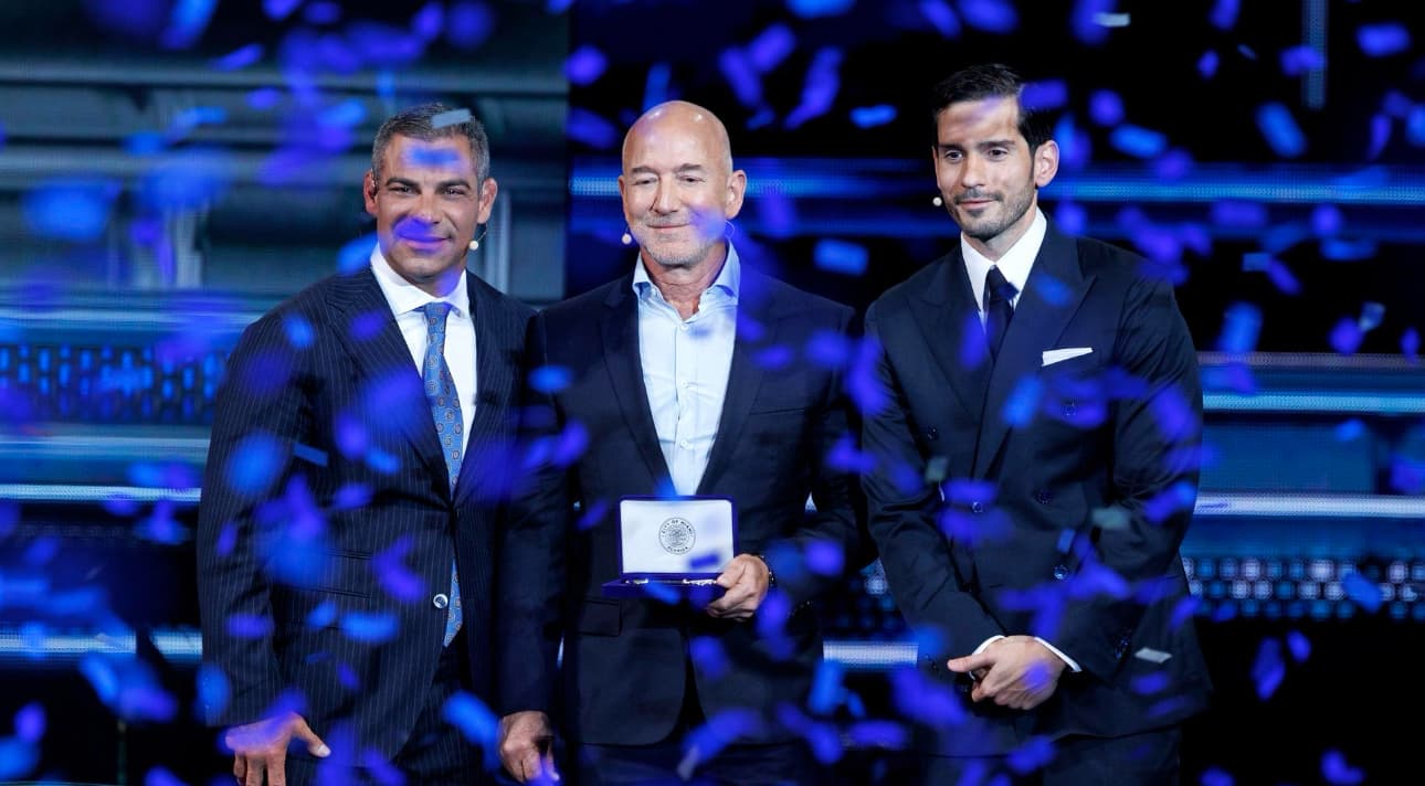 [VIDEO] Jeff Bezos busca construir centros de datos en el espacio con su empresa Blue Origin