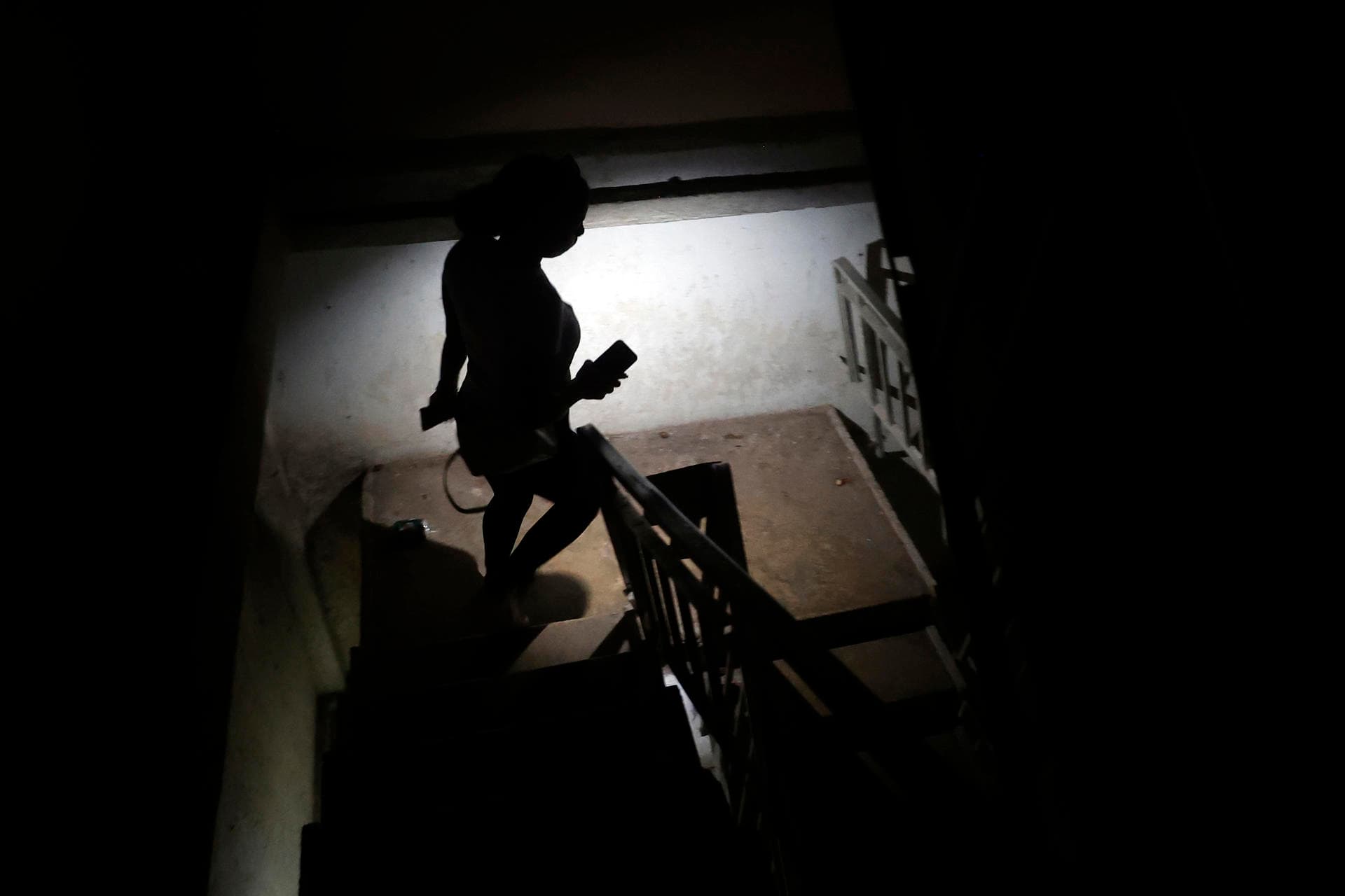 [VIDEO] El dolor de cabeza del "quita y pon" en Cuba