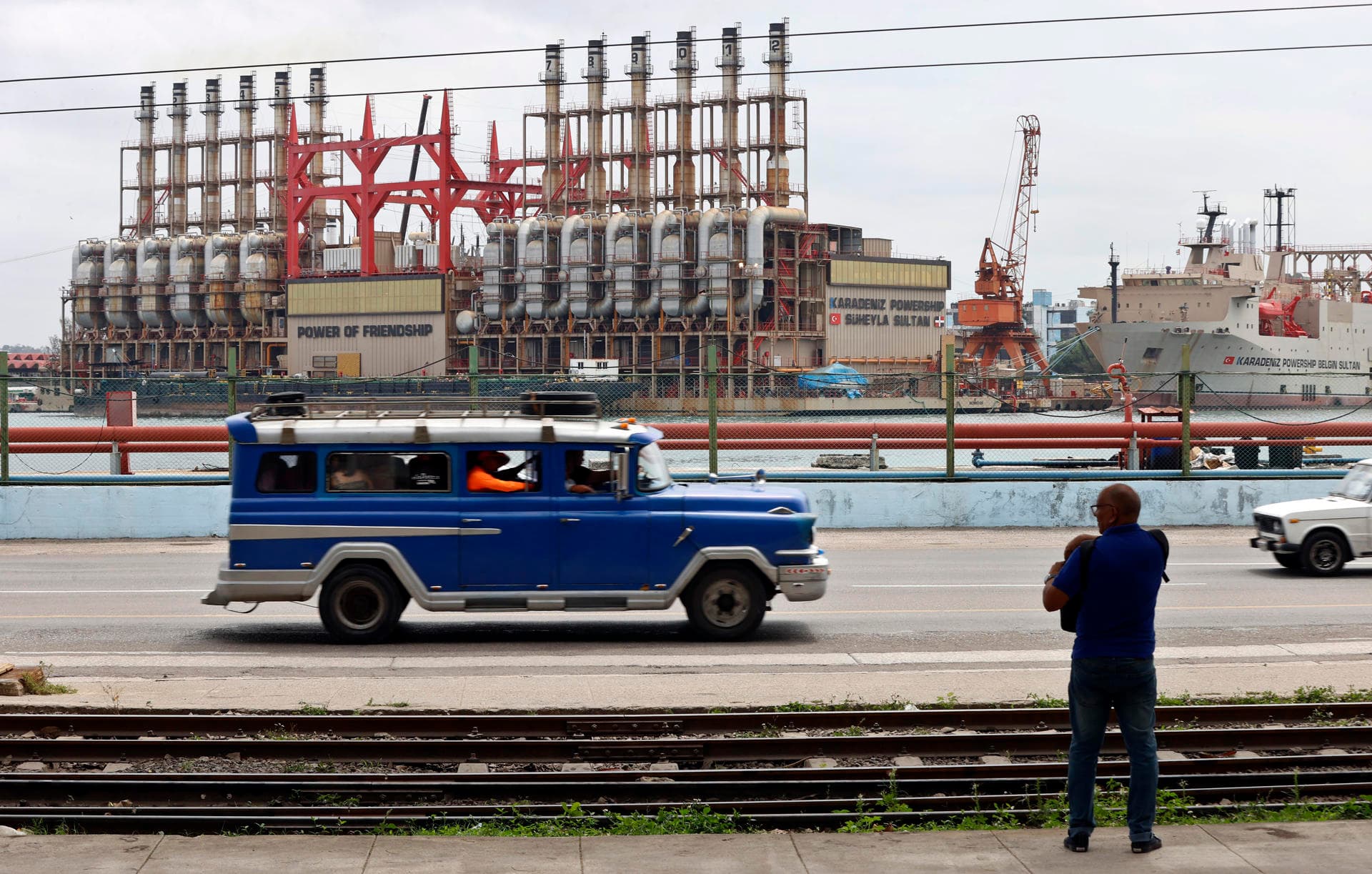 Apagones en Cuba: "Sin luz, sin agua, sin gas... todo está mal" por la crisis energética