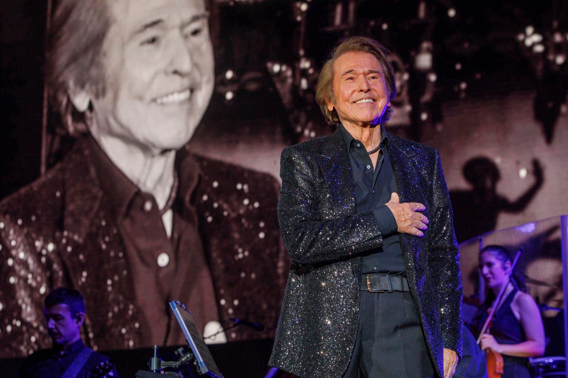 Raphael recibirá homenaje como Persona del Año en los Latin Grammy 2025