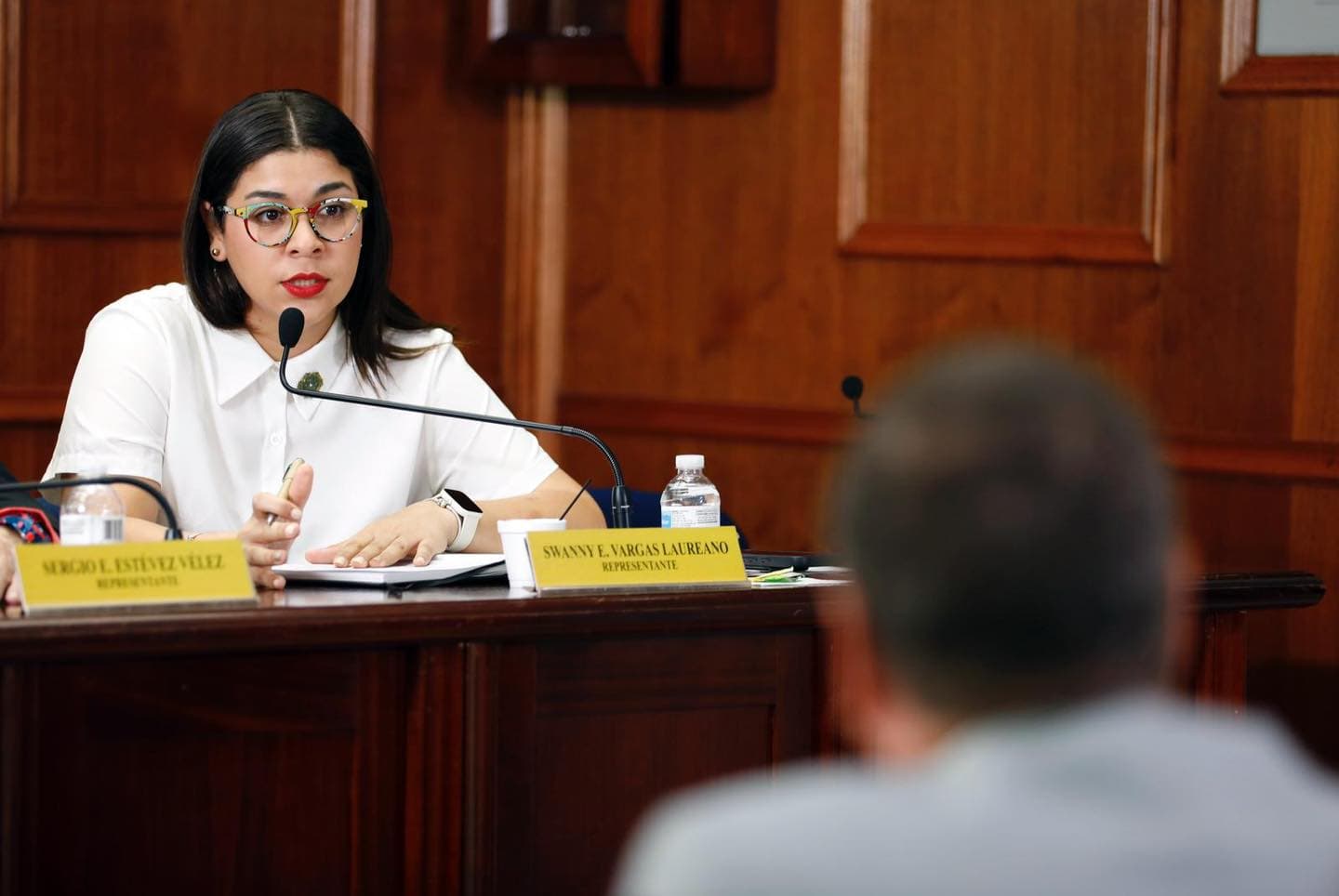 Prohibirían que policía municipal intervenga con inmigrantes