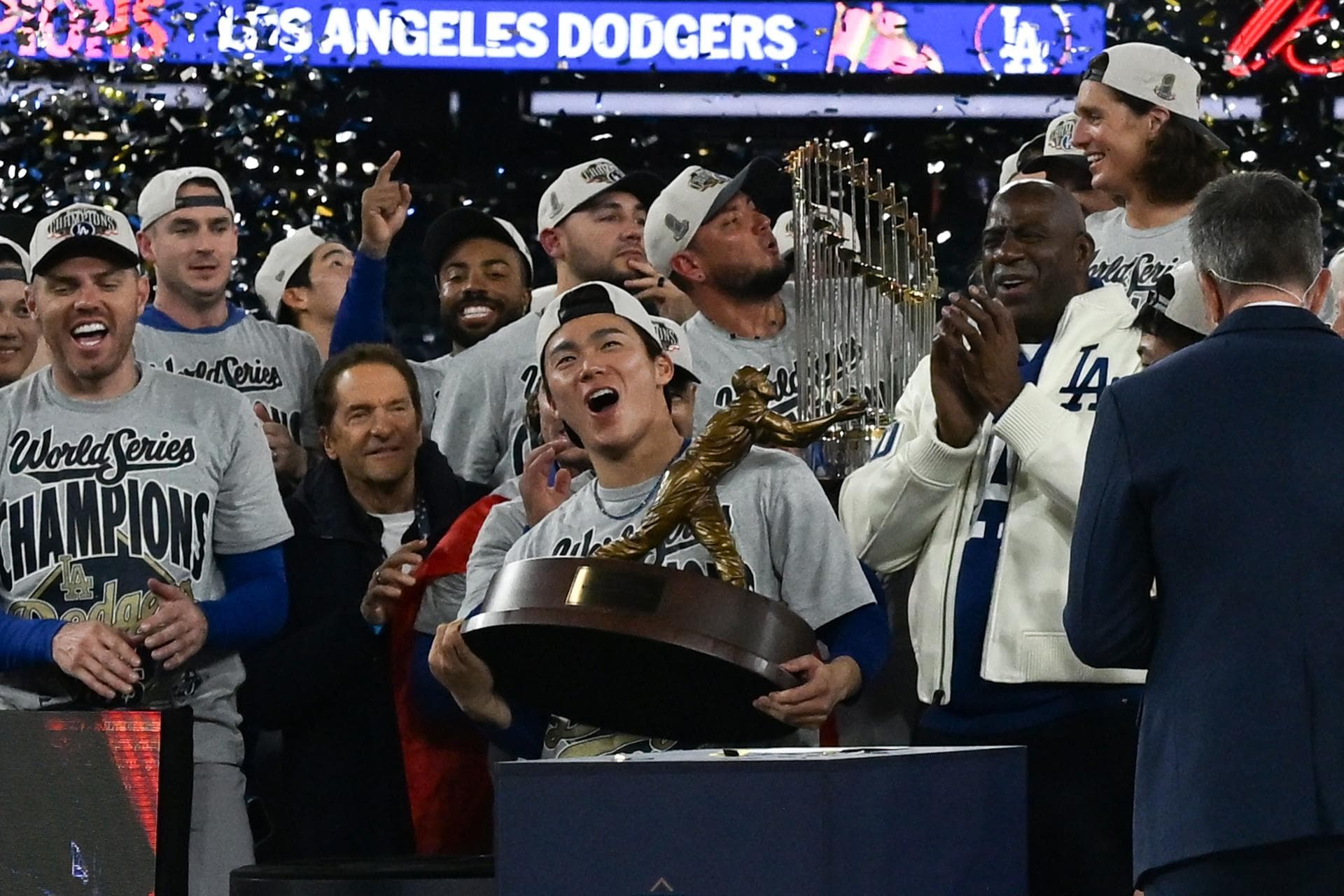 Los Dodgers completan una remontada épica y firman su doblete en la Serie Mundial