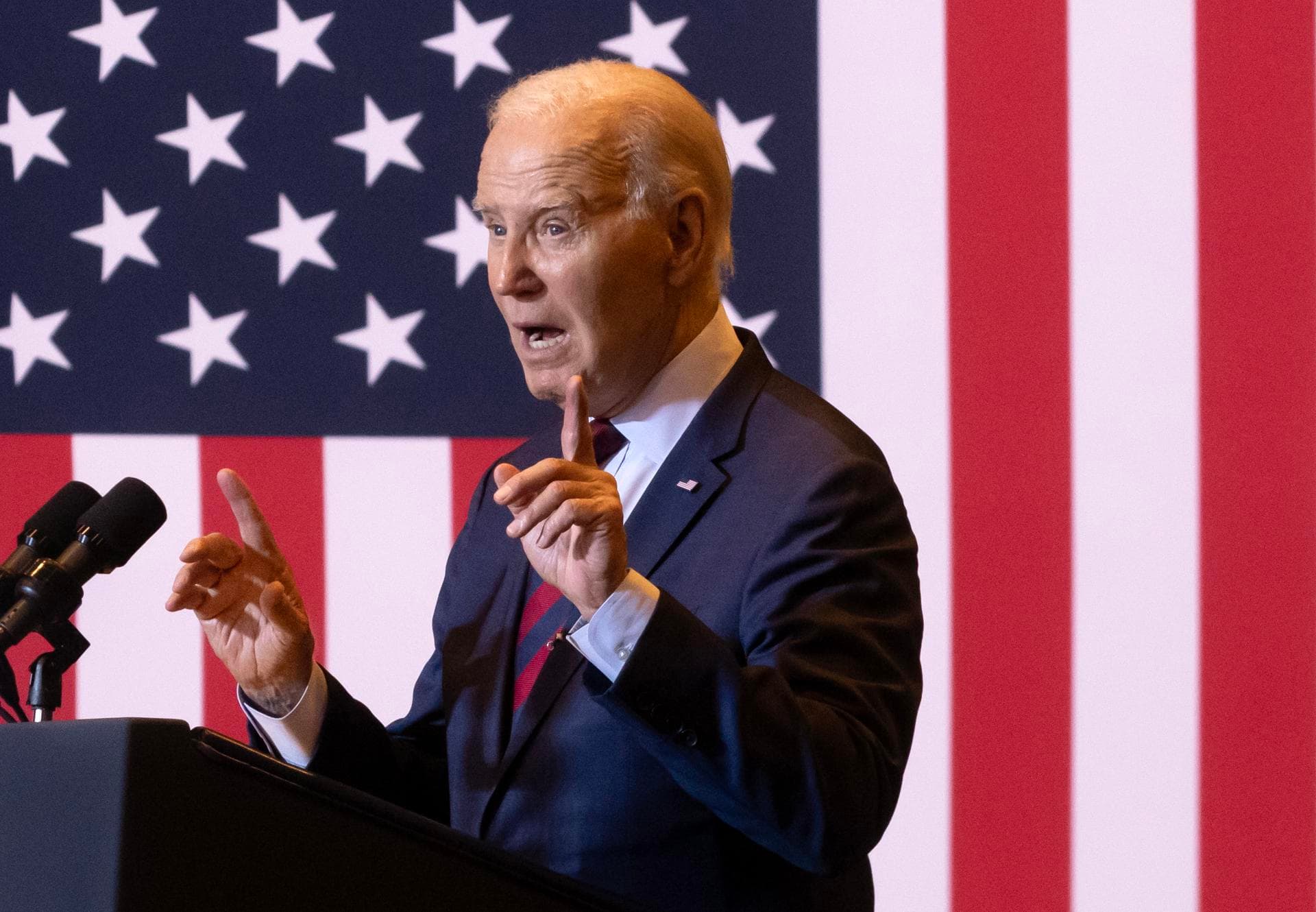 Biden reaparece tras el anuncio de su cáncer