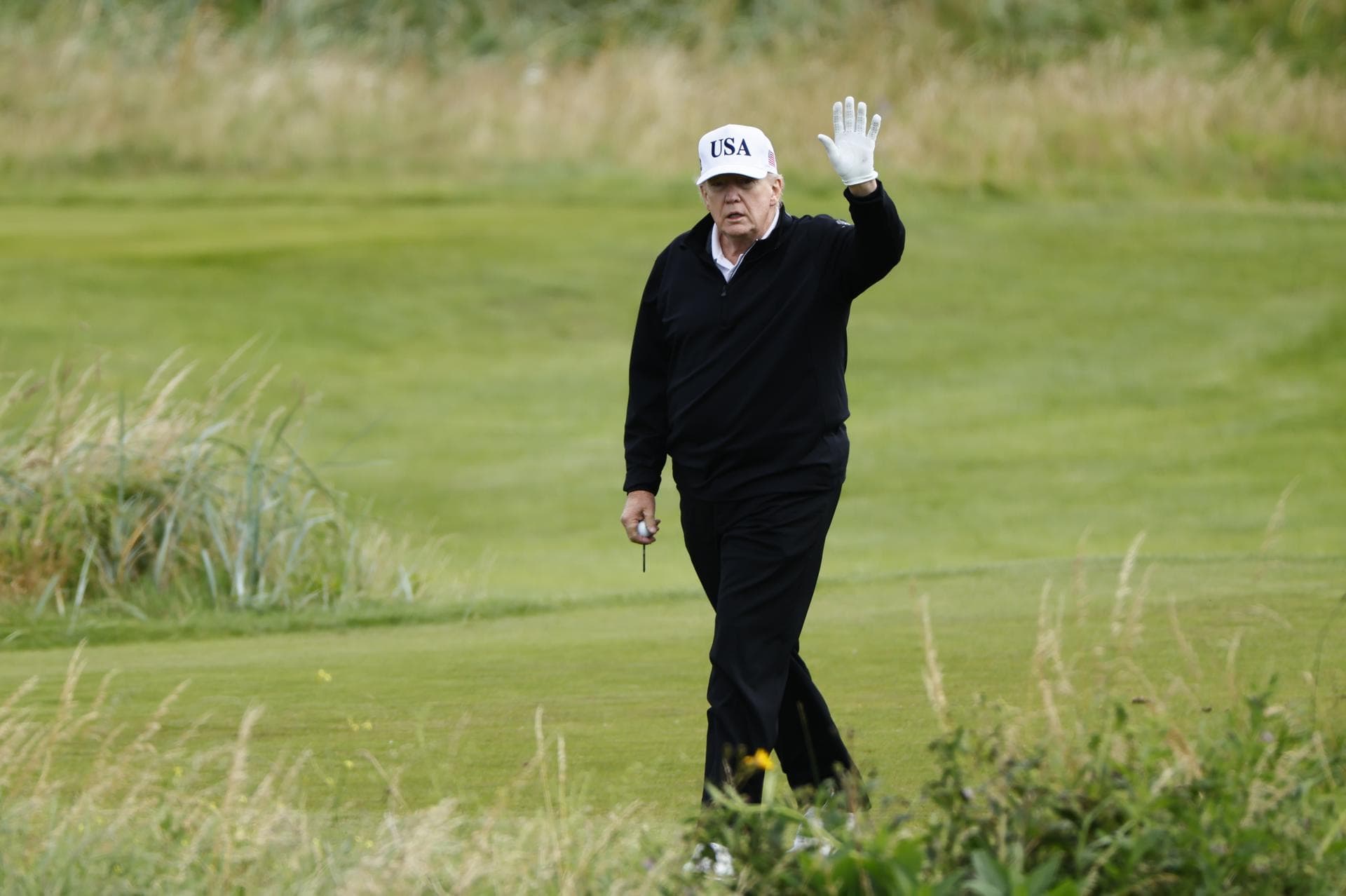 Trump llega a Escocia para importantes reuniones