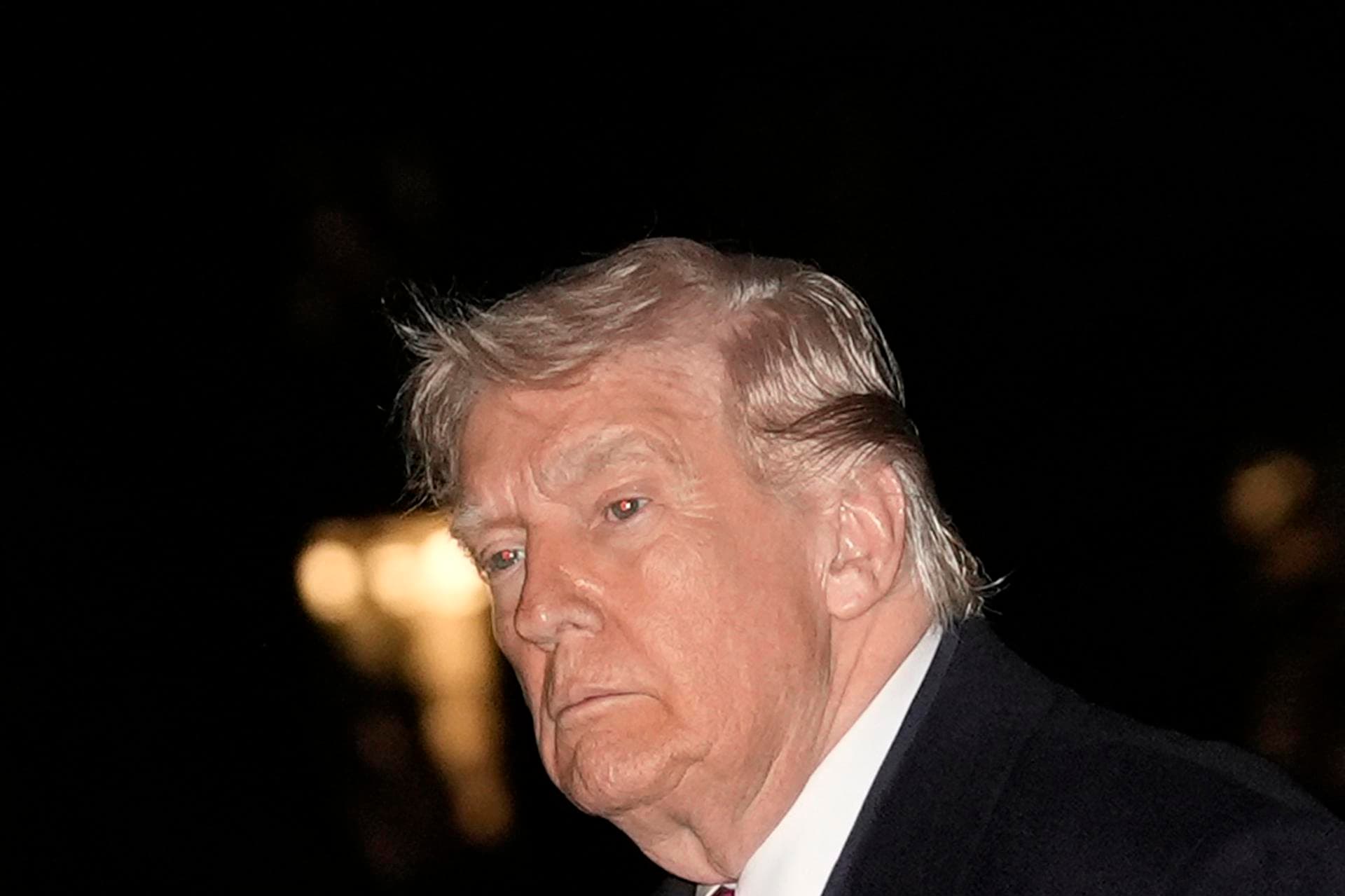 Trump, impaciente por terminar la guerra de Irán, pide a aliados que "tomen" Ormuz